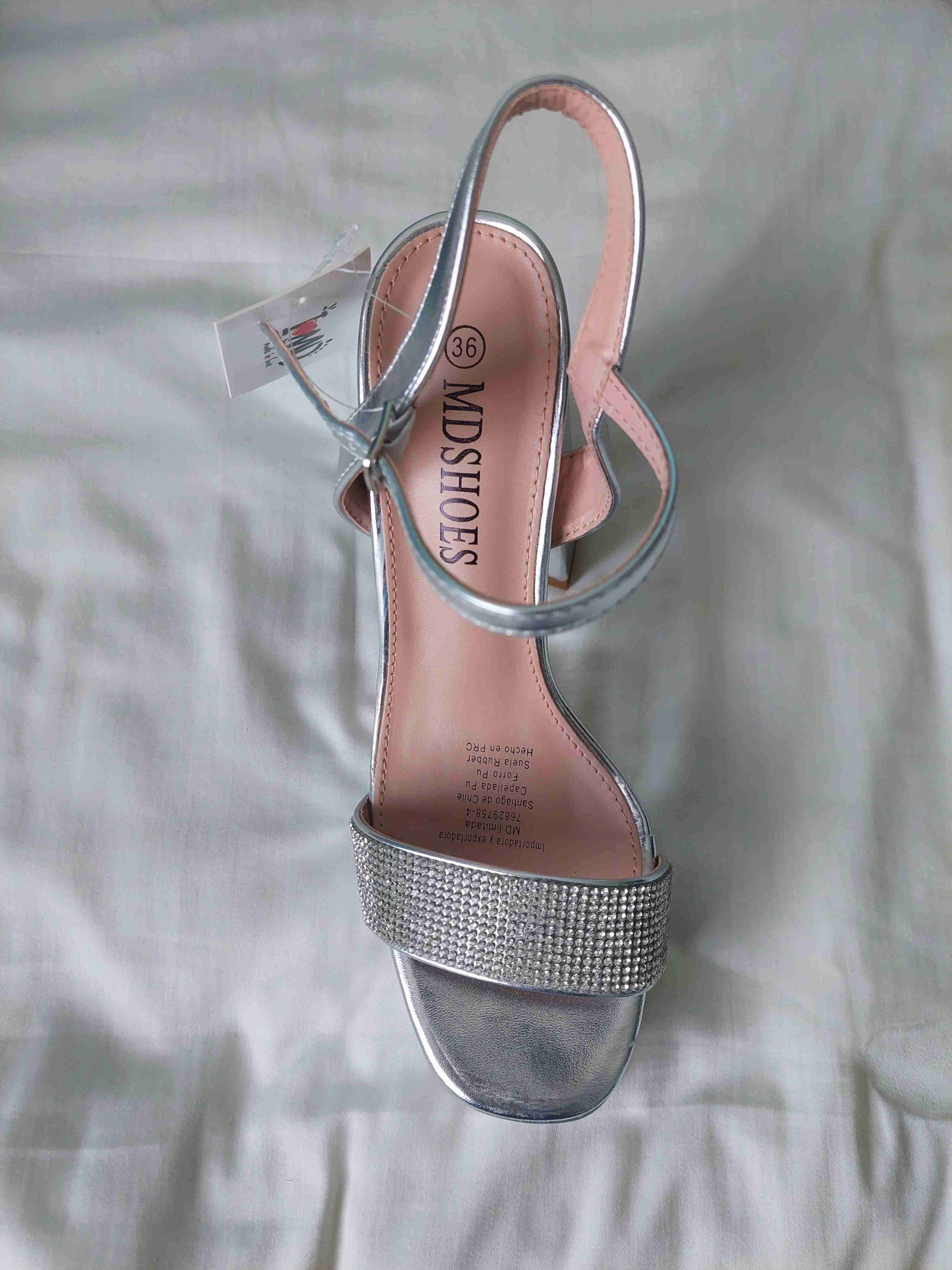 Sandalias plateadas de tacón alto - miniatura 2