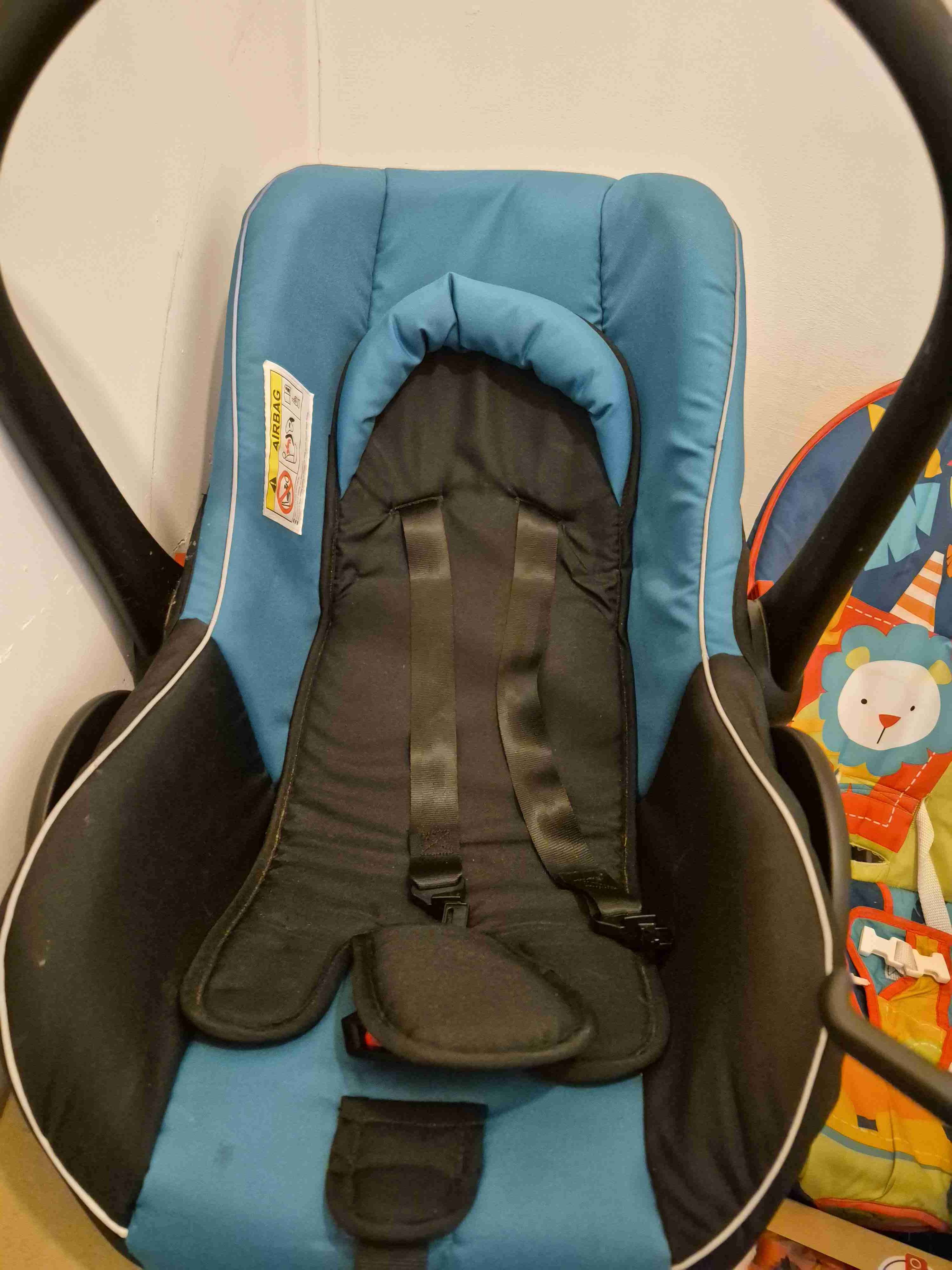 Silla de auto para bebé azul - miniatura 2