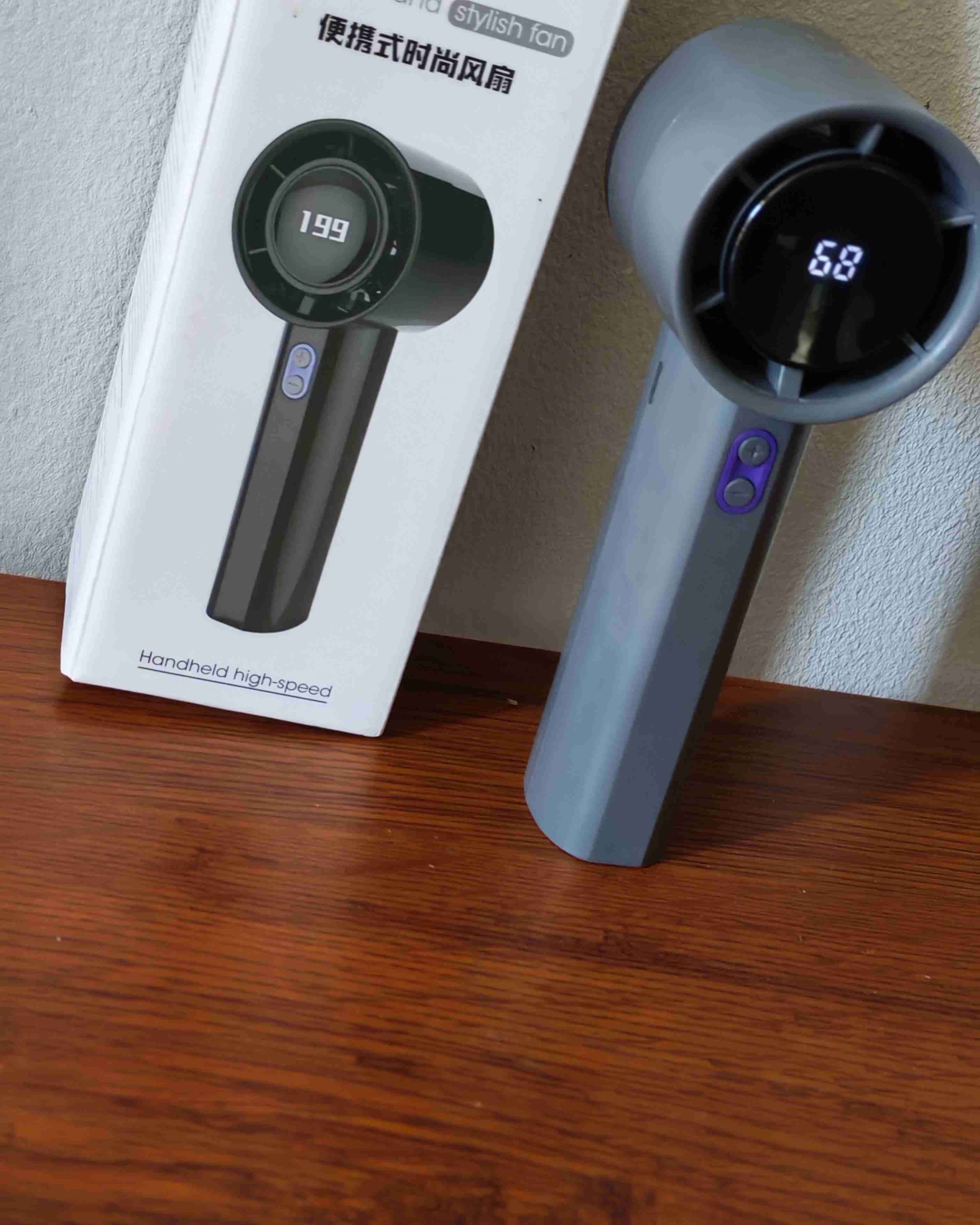 Ventilador de mano portátil gris