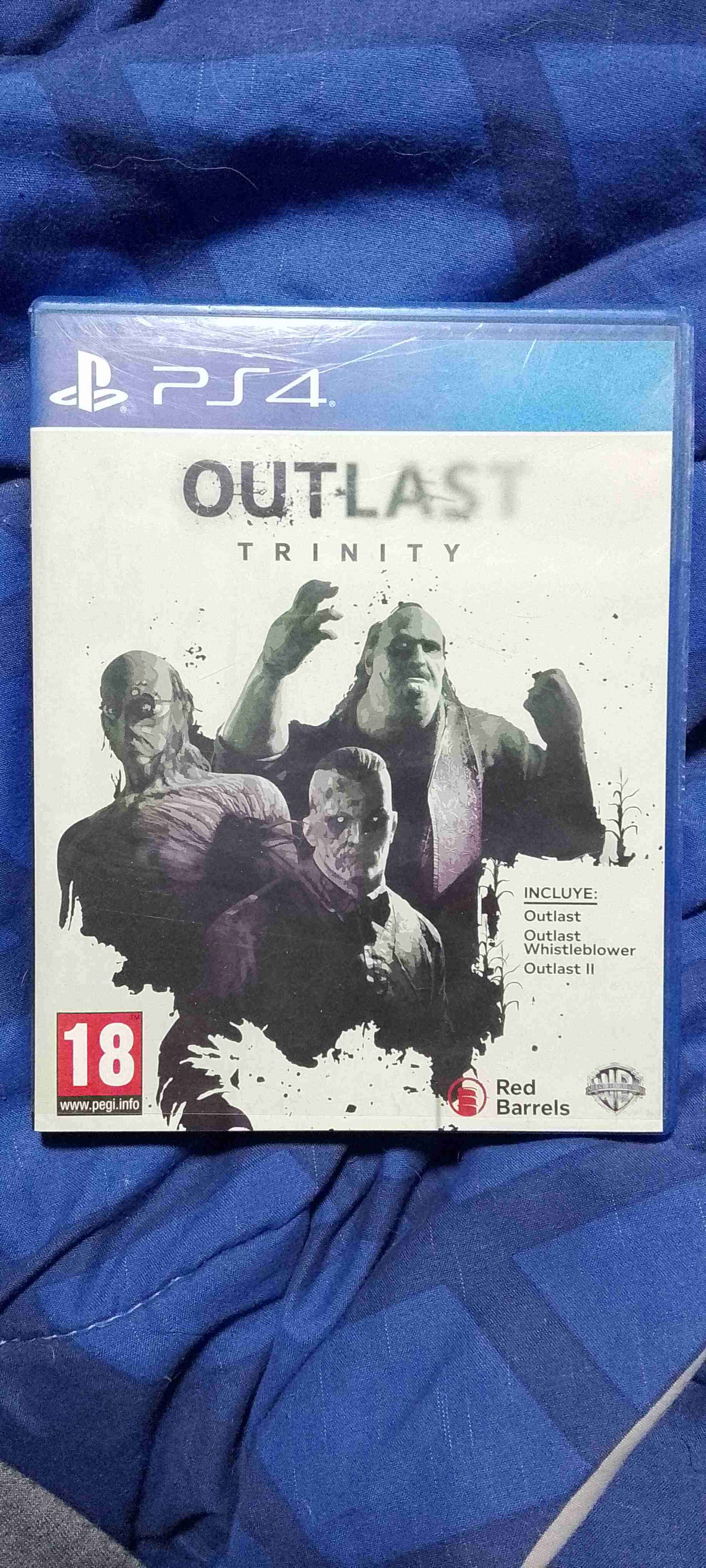Outlast Trinity PS4 - miniatura 1
