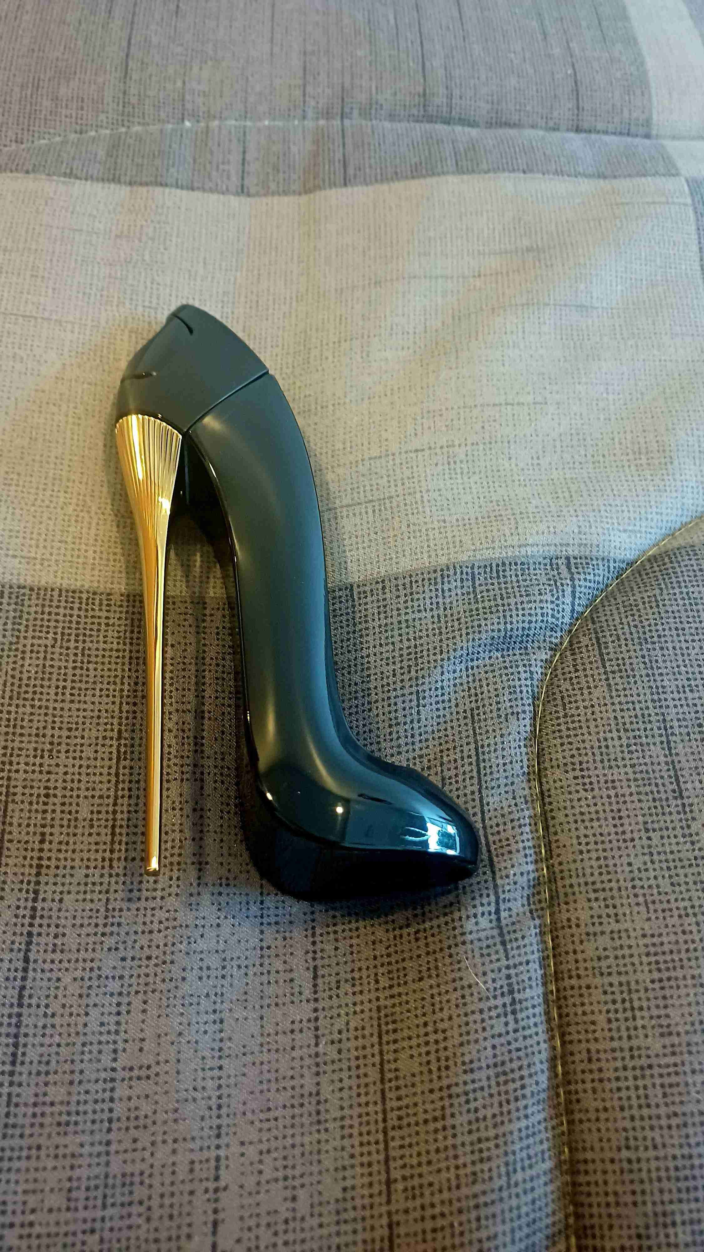 Vendo Perfume Carolina Herrera Good Girl - miniatura 4