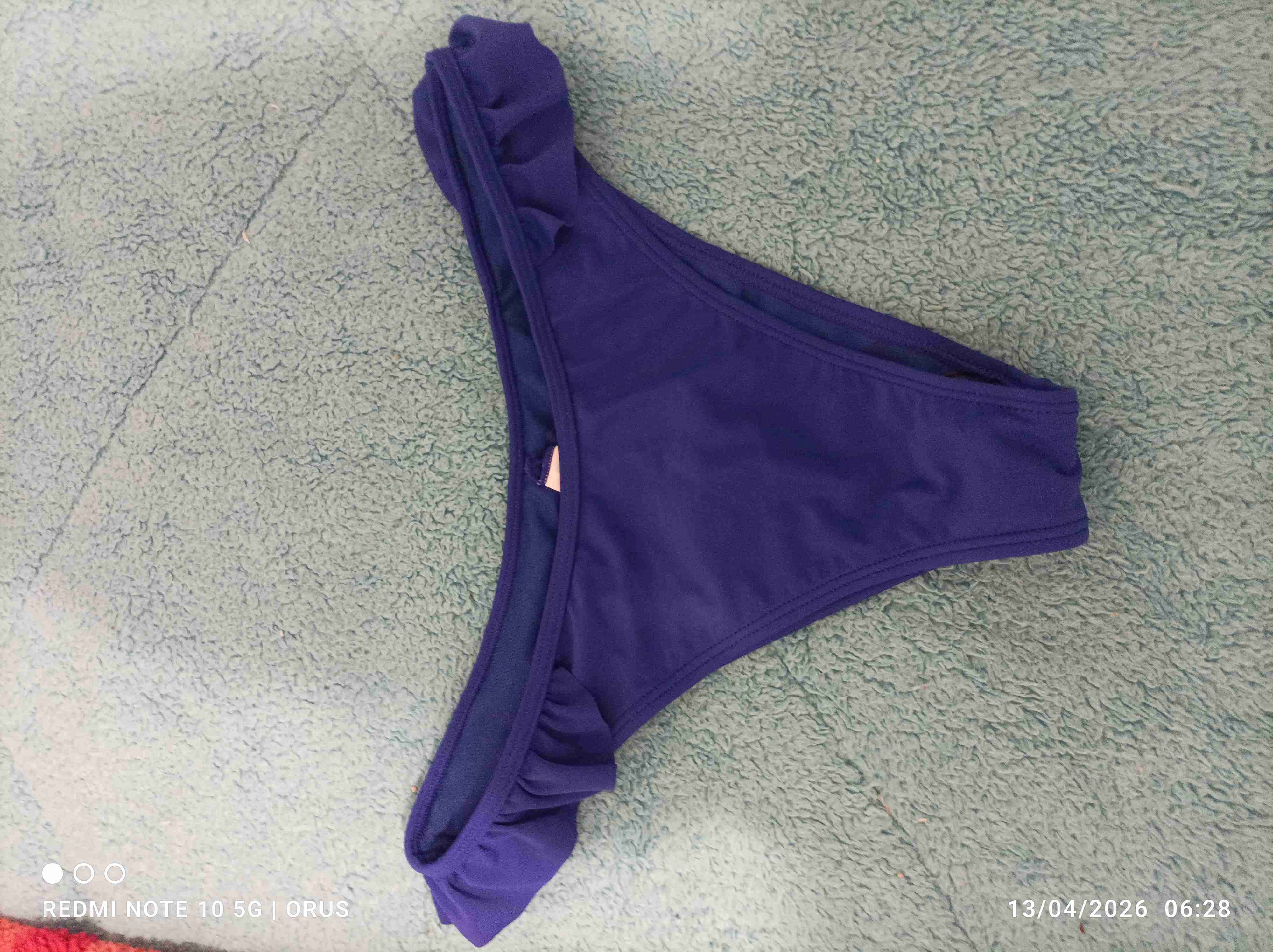 Bikini azul con volantes - miniatura 3