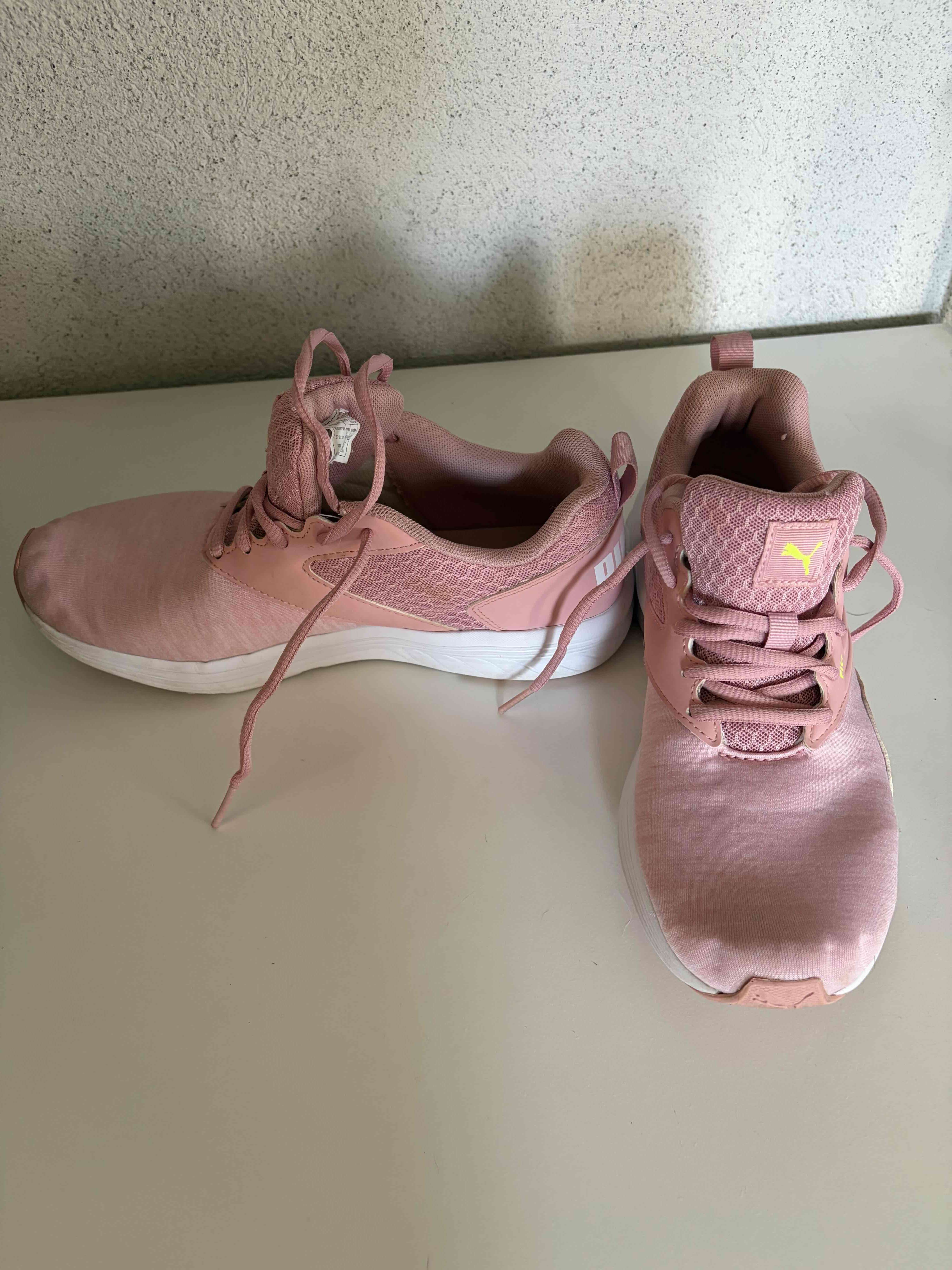 Zapatillas Puma  rosadas talla 38 - miniatura 2