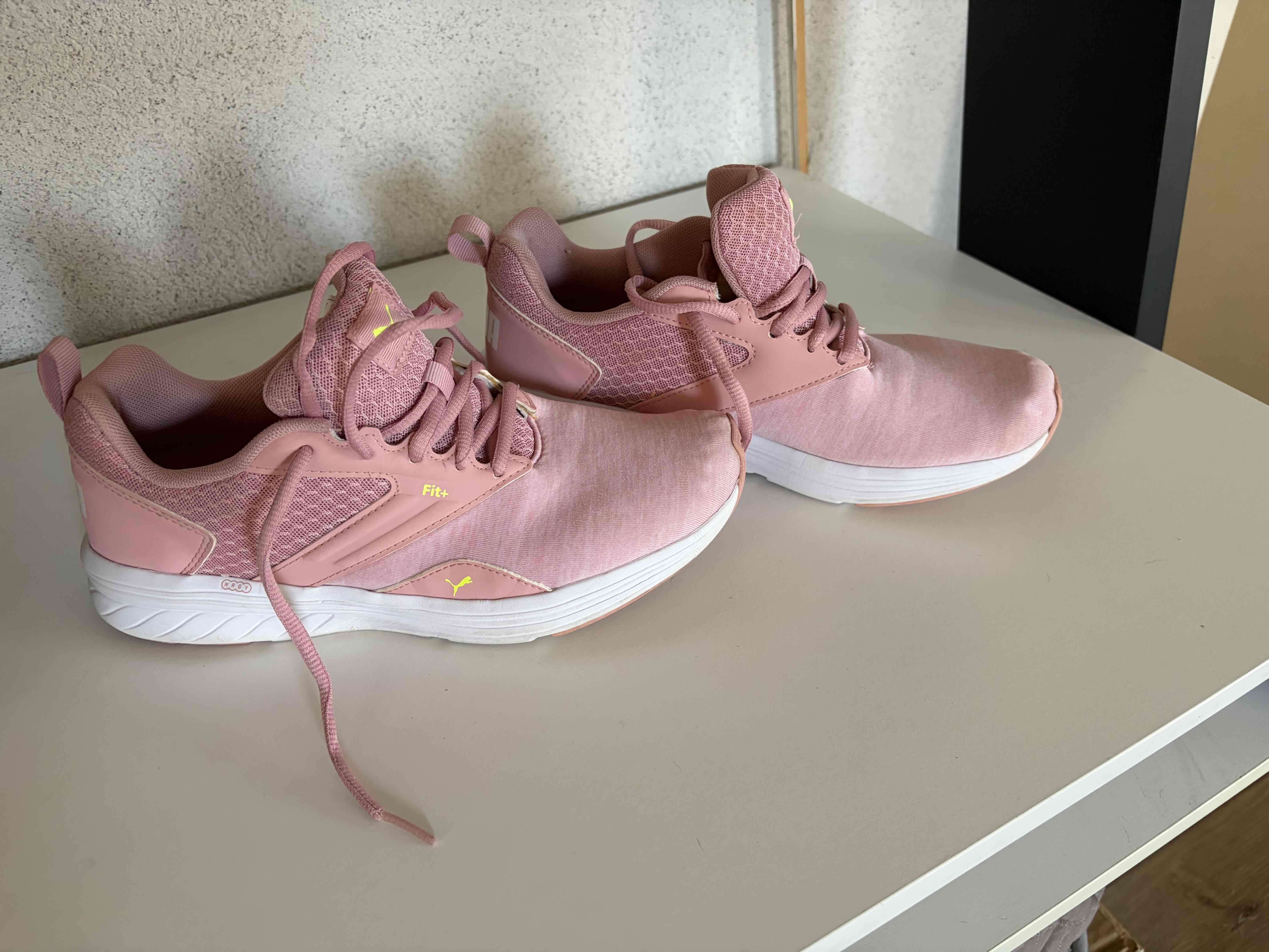 Zapatillas Puma  rosadas talla 38 - miniatura 3