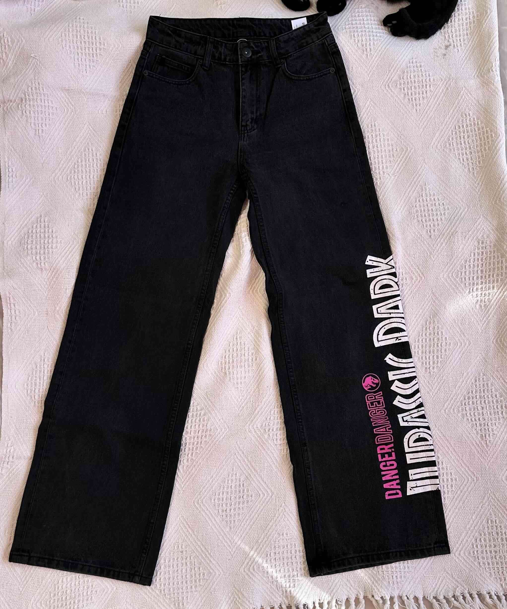 Pantalones negros Jurassic Park - miniatura 1