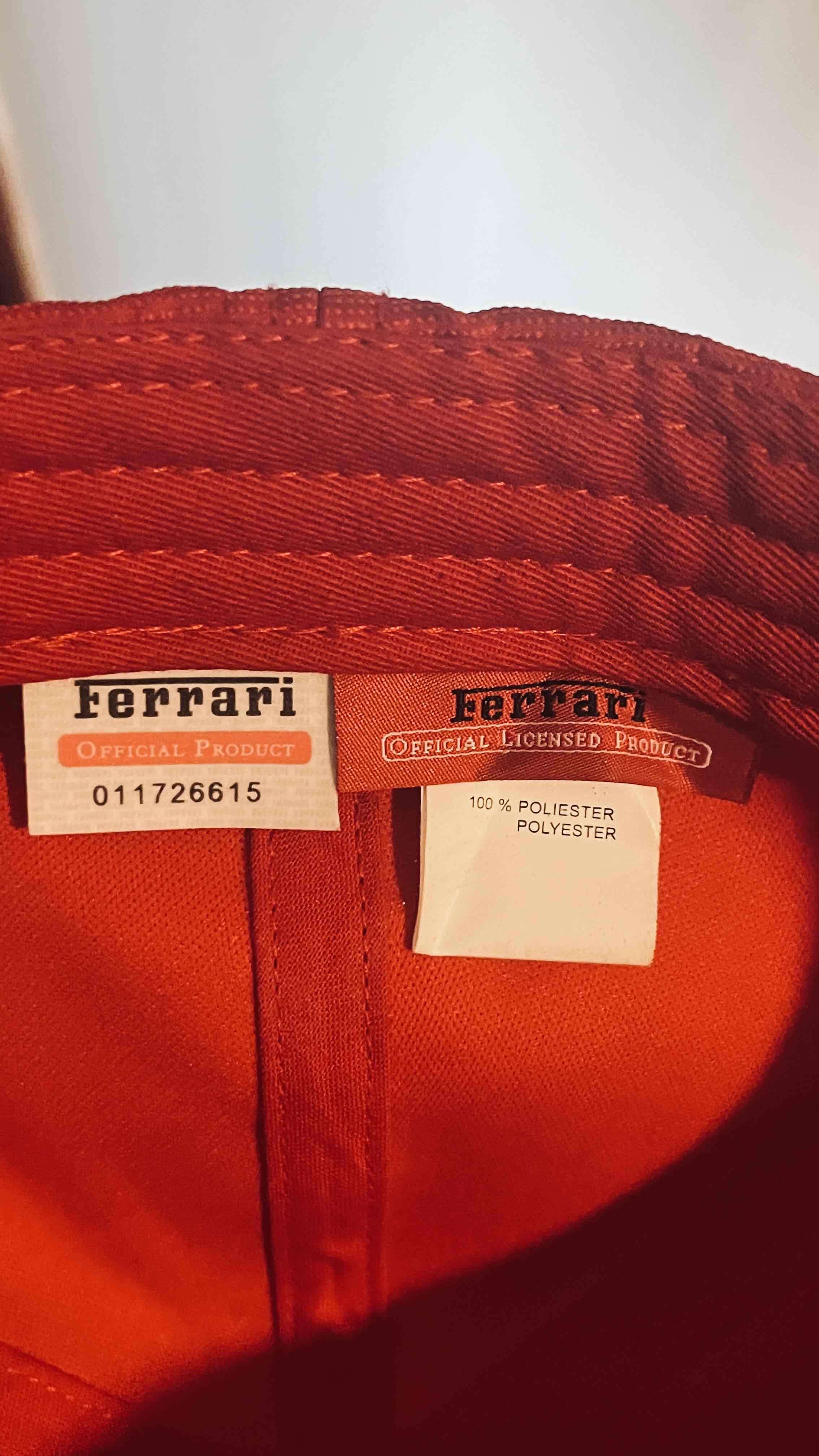 Gorra roja Ferrari original - miniatura 3