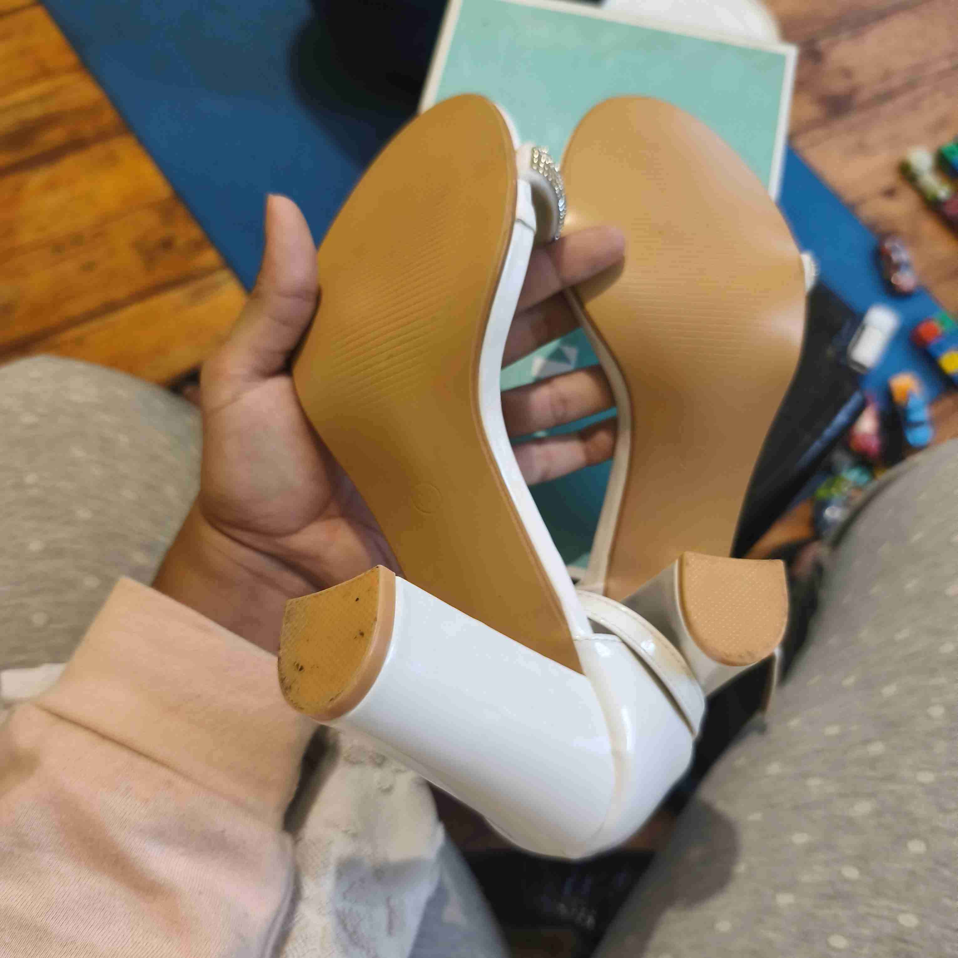 Tengo varias cosas Nuevas y otras con un solo uso. - miniatura 2