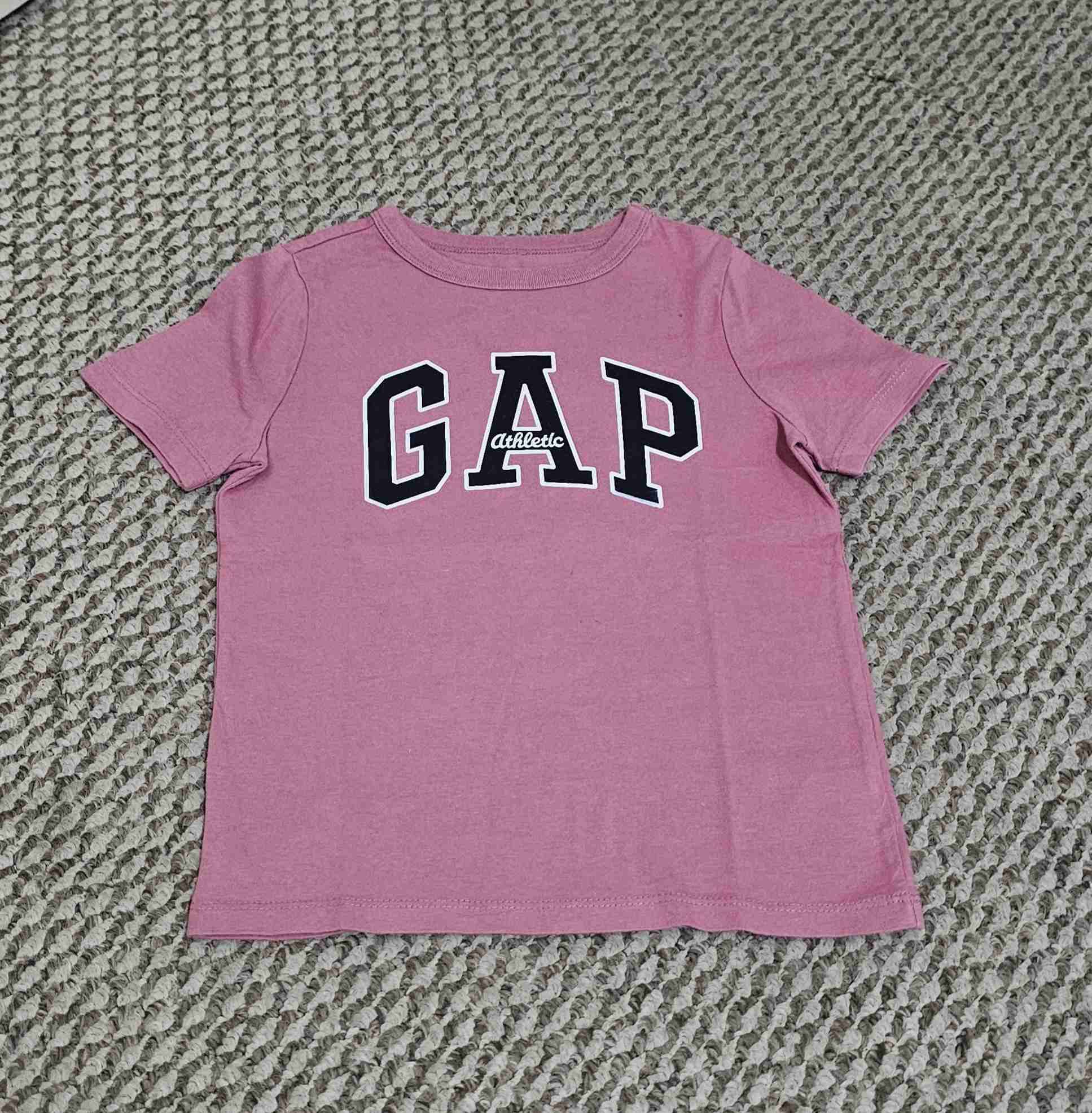 Poleras GAP y Tommy Hilfiger - miniatura 2