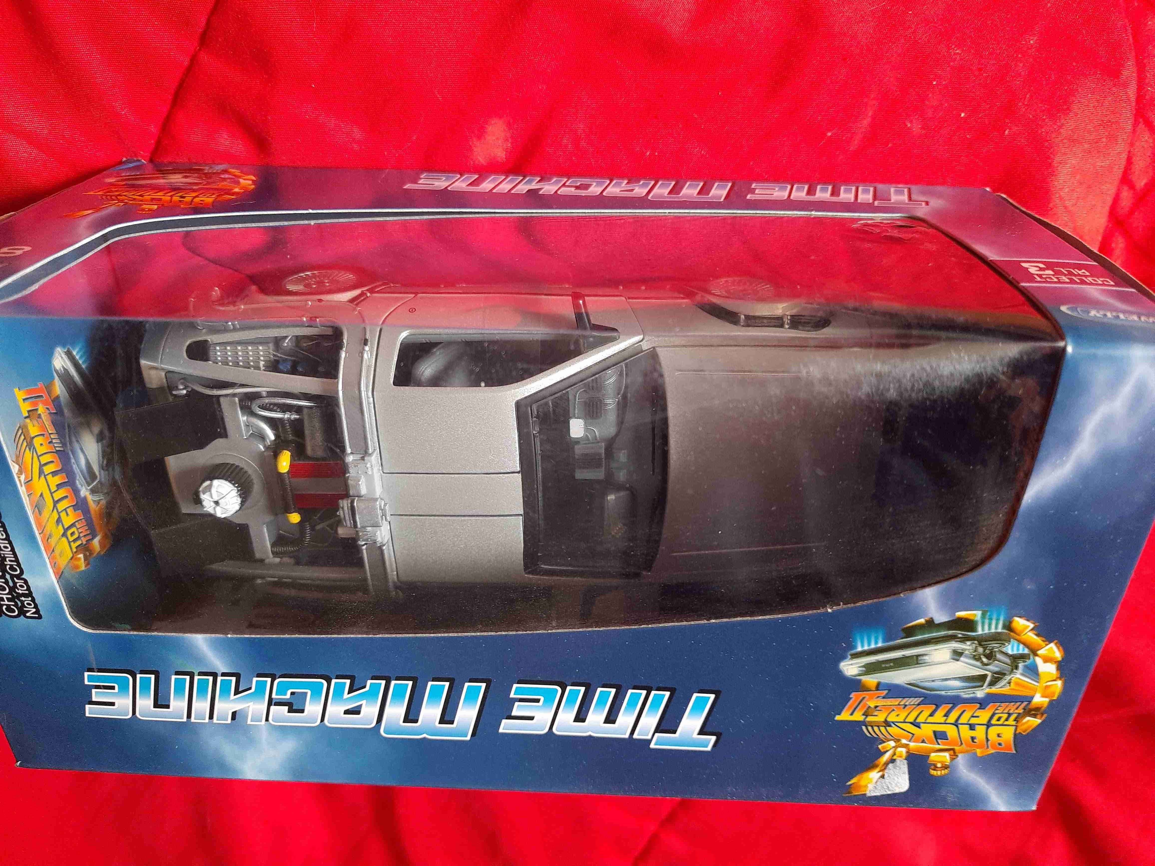 Modelo DeLorean edición limitada - miniatura 2