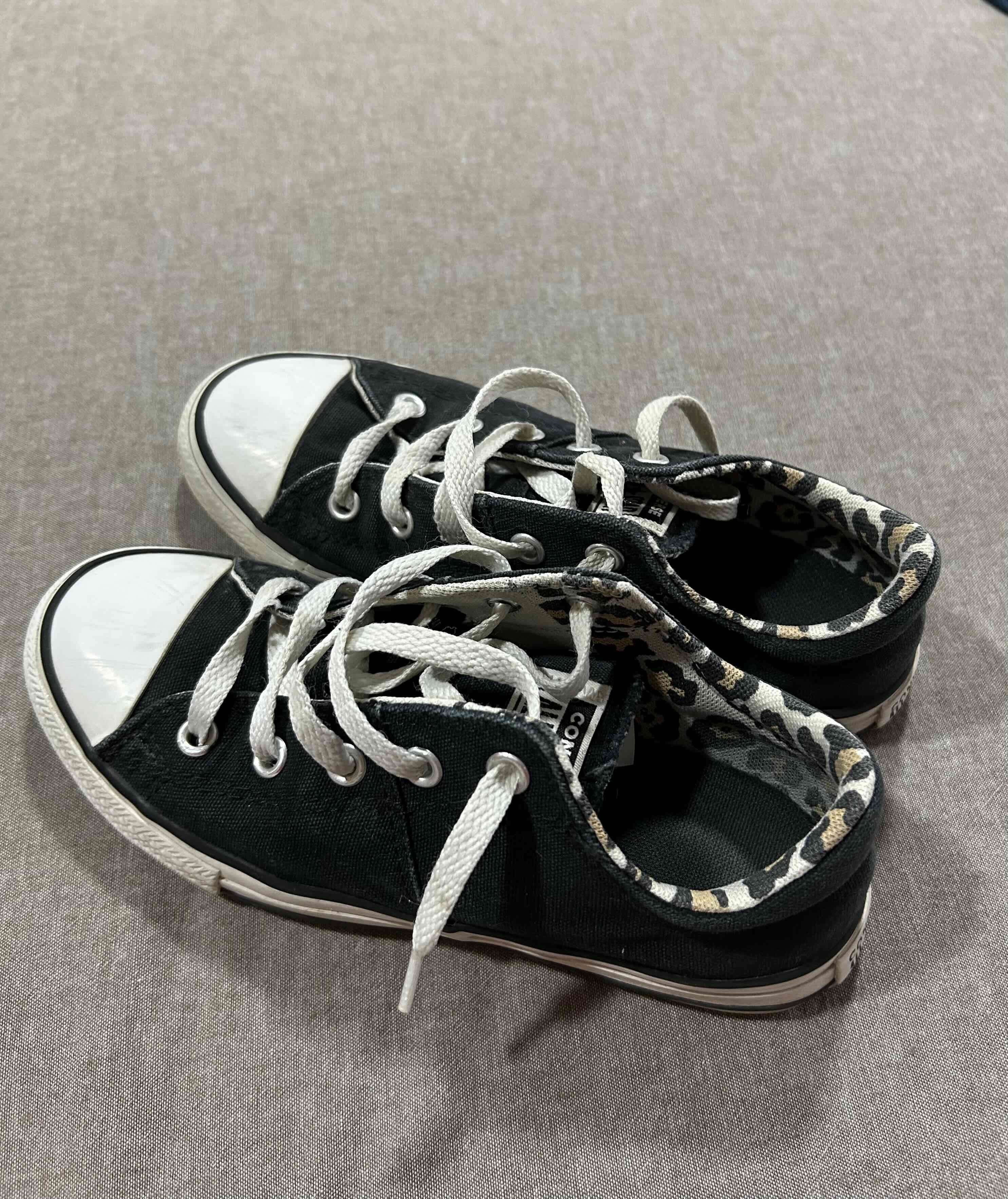 Zapatillas Converse negras usadas - miniatura 2
