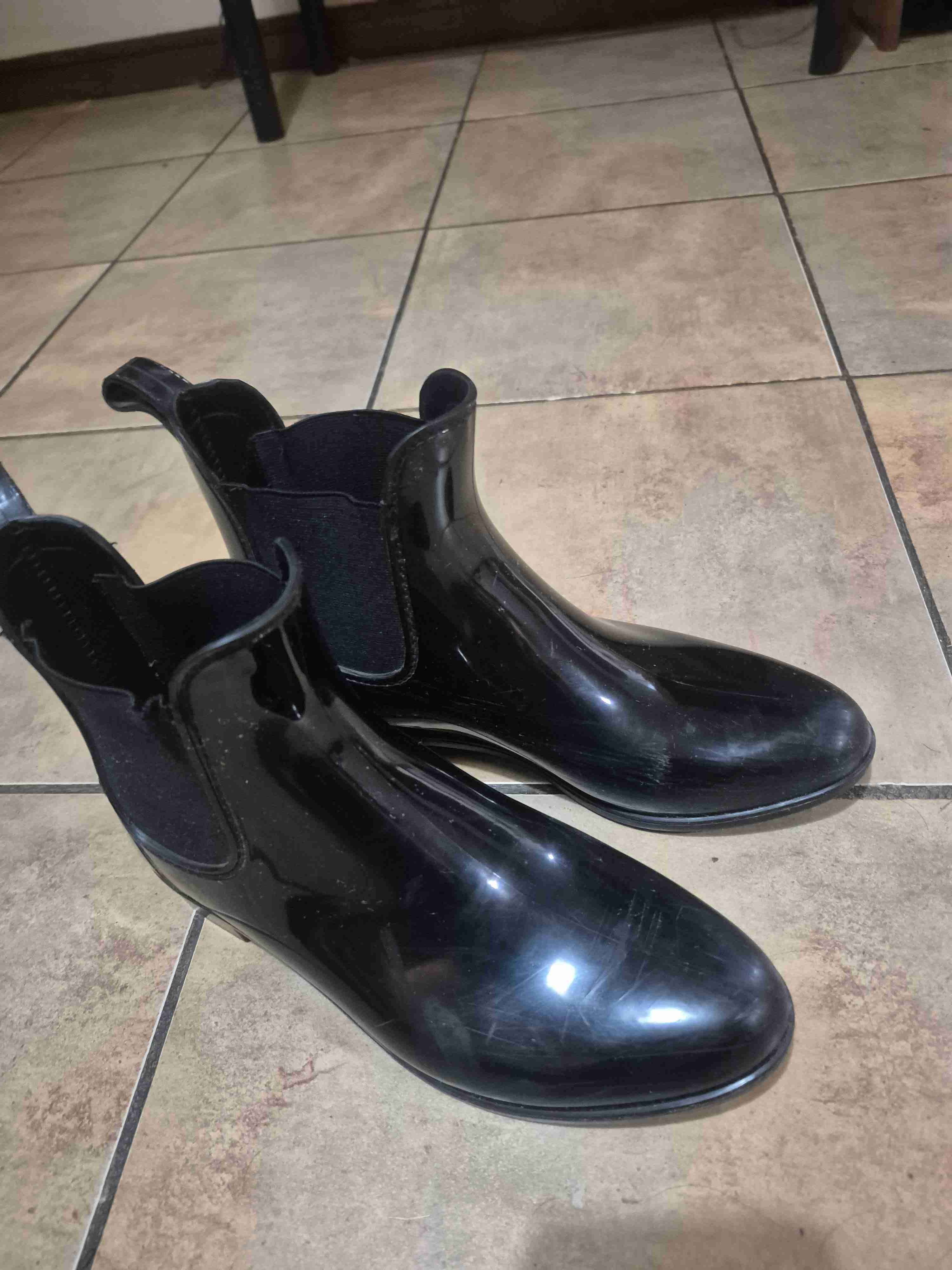 Botas de goma negras y estampadas - miniatura 2