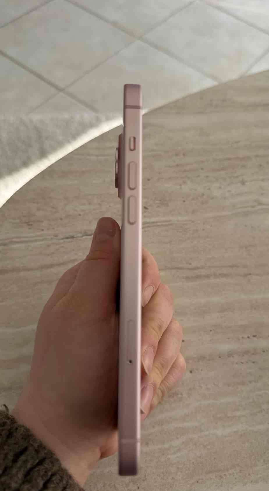 iPhone 15 plus - miniatura 4