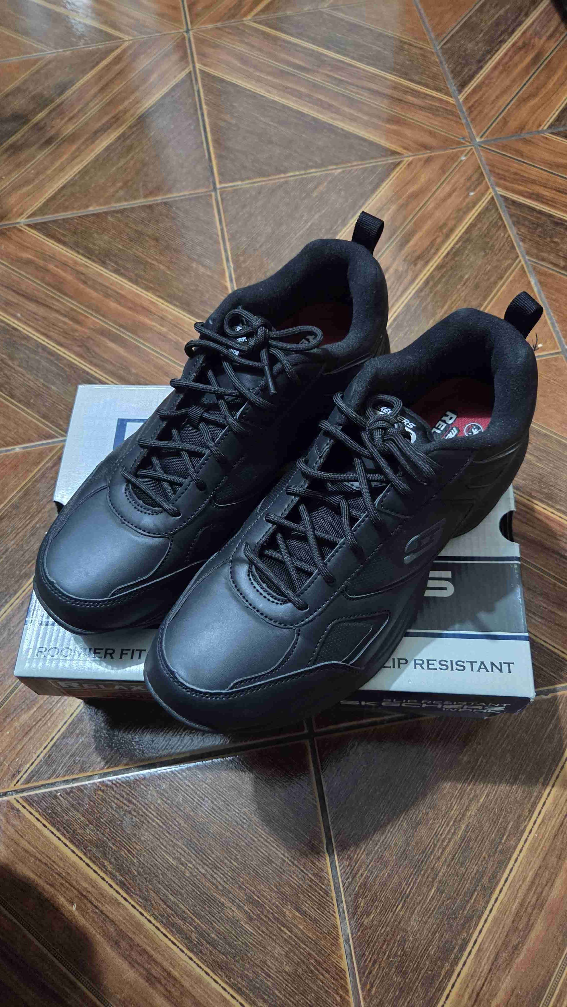 Zapatillas Skechers antideslizantes - miniatura 2