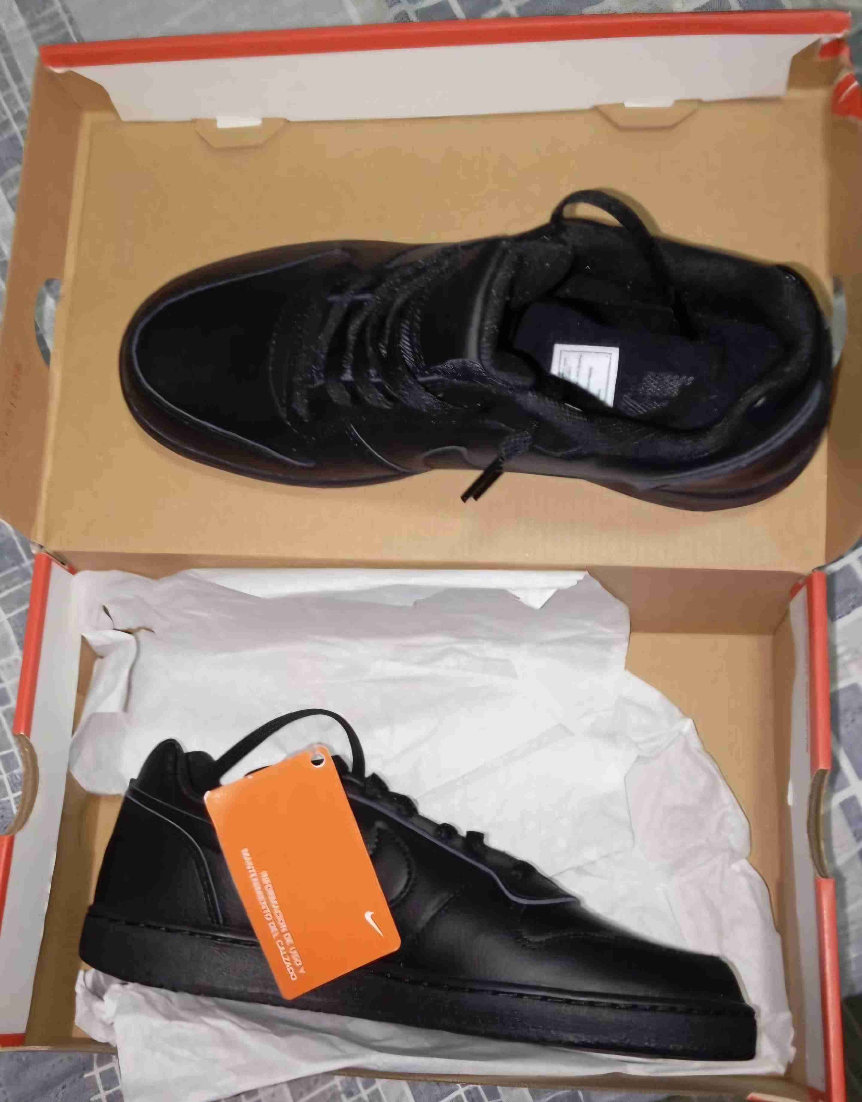 Zapatillas negras Nike nuevas - miniatura 3