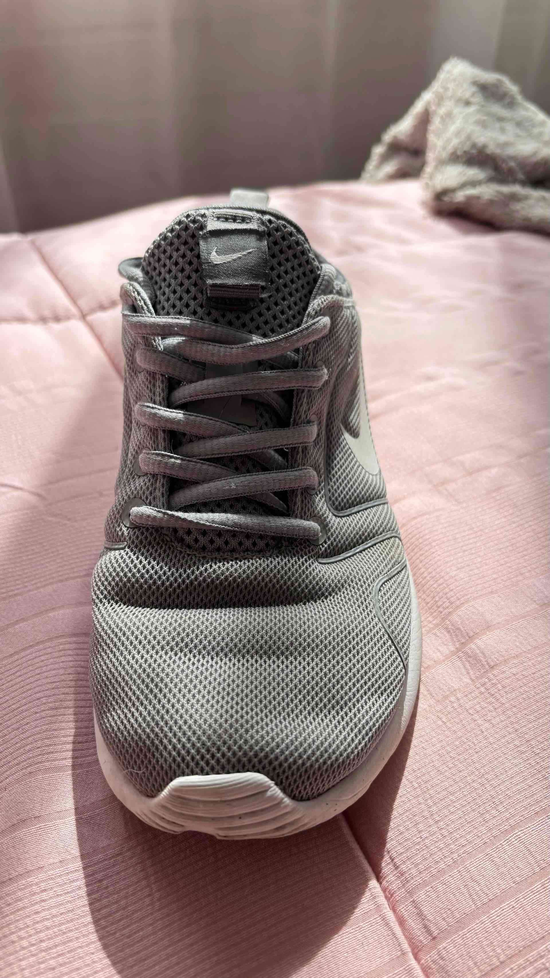 Zapatillas deportivas grises nike - miniatura 2