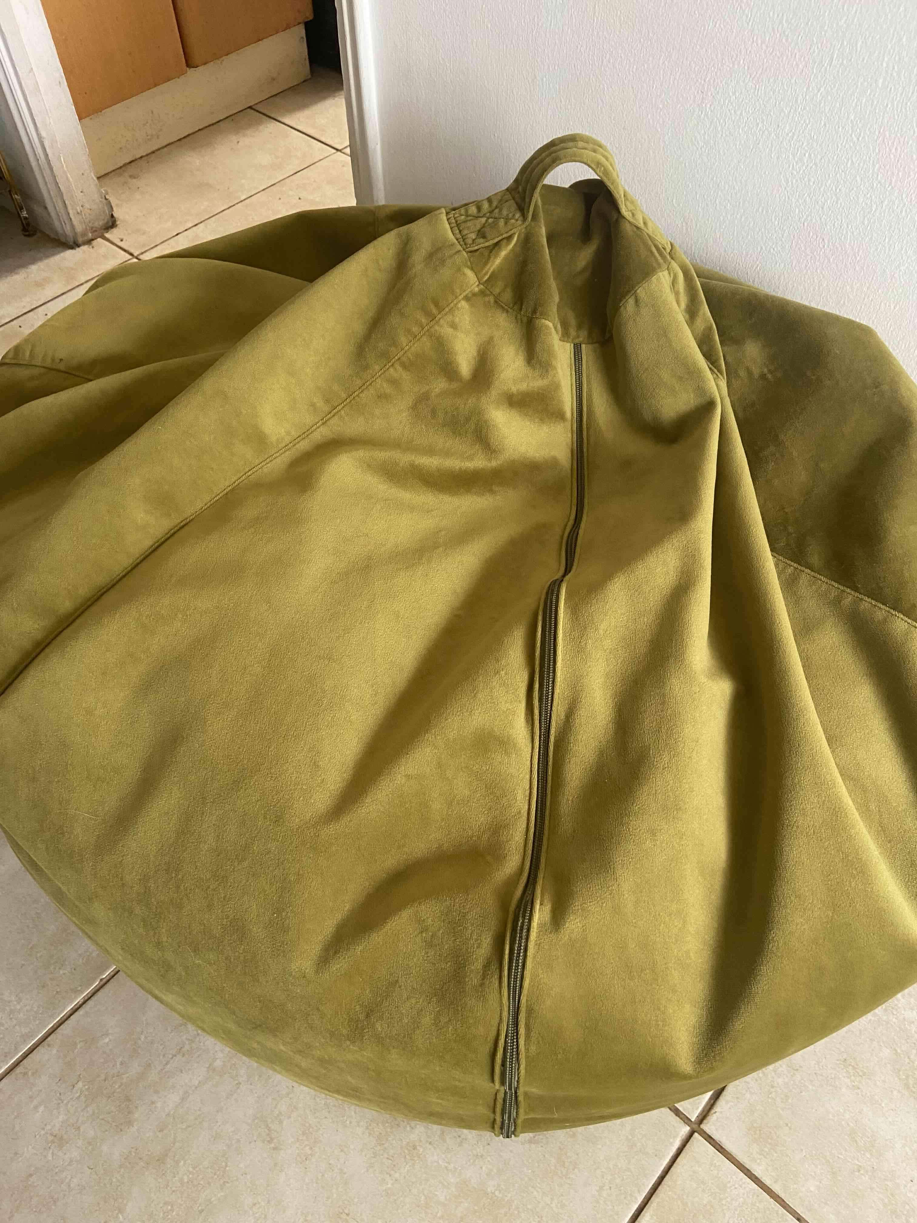 Pouf verde oliva cómodo - miniatura 4