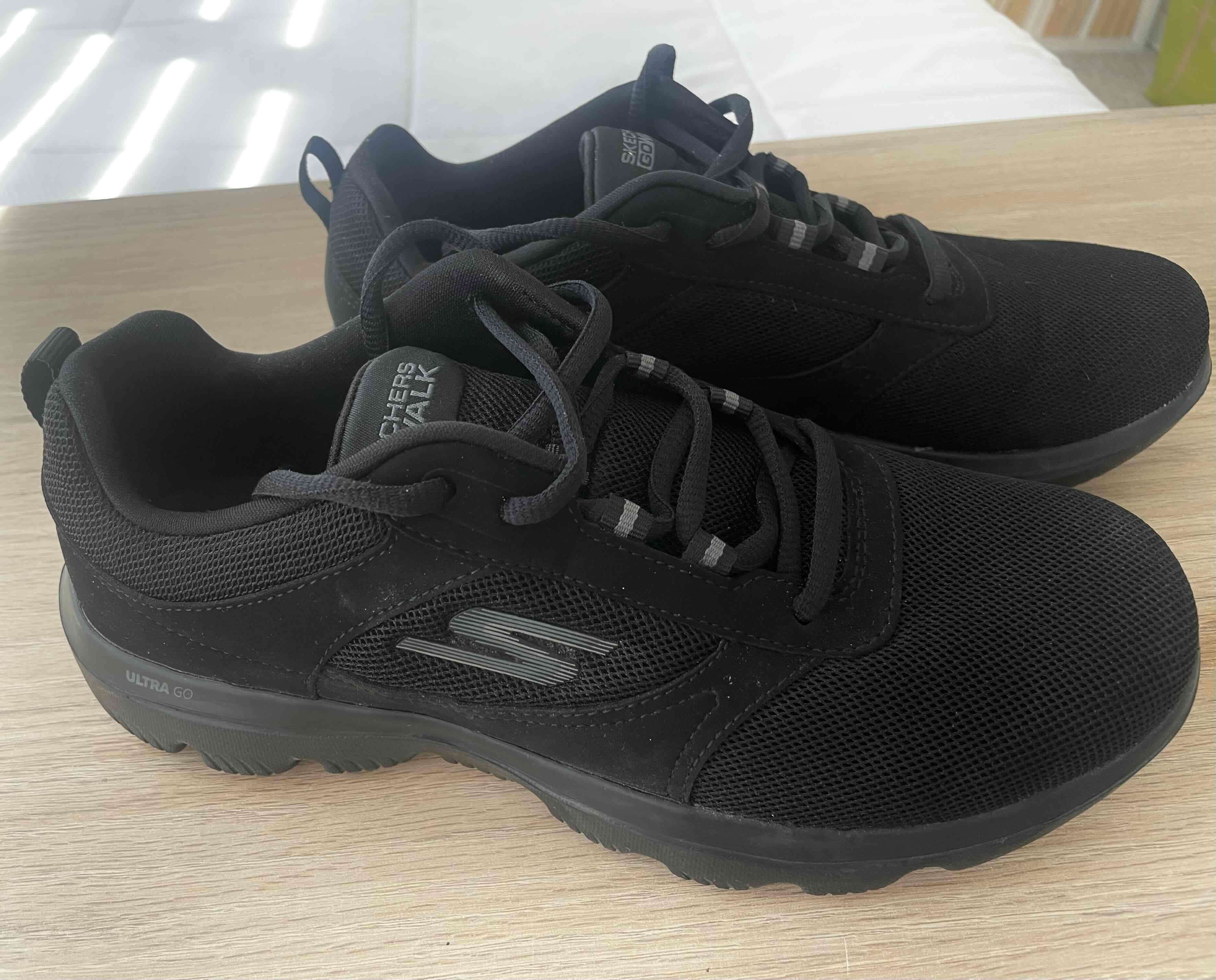 Zapatillas negras Skechers Go Walk - miniatura 2