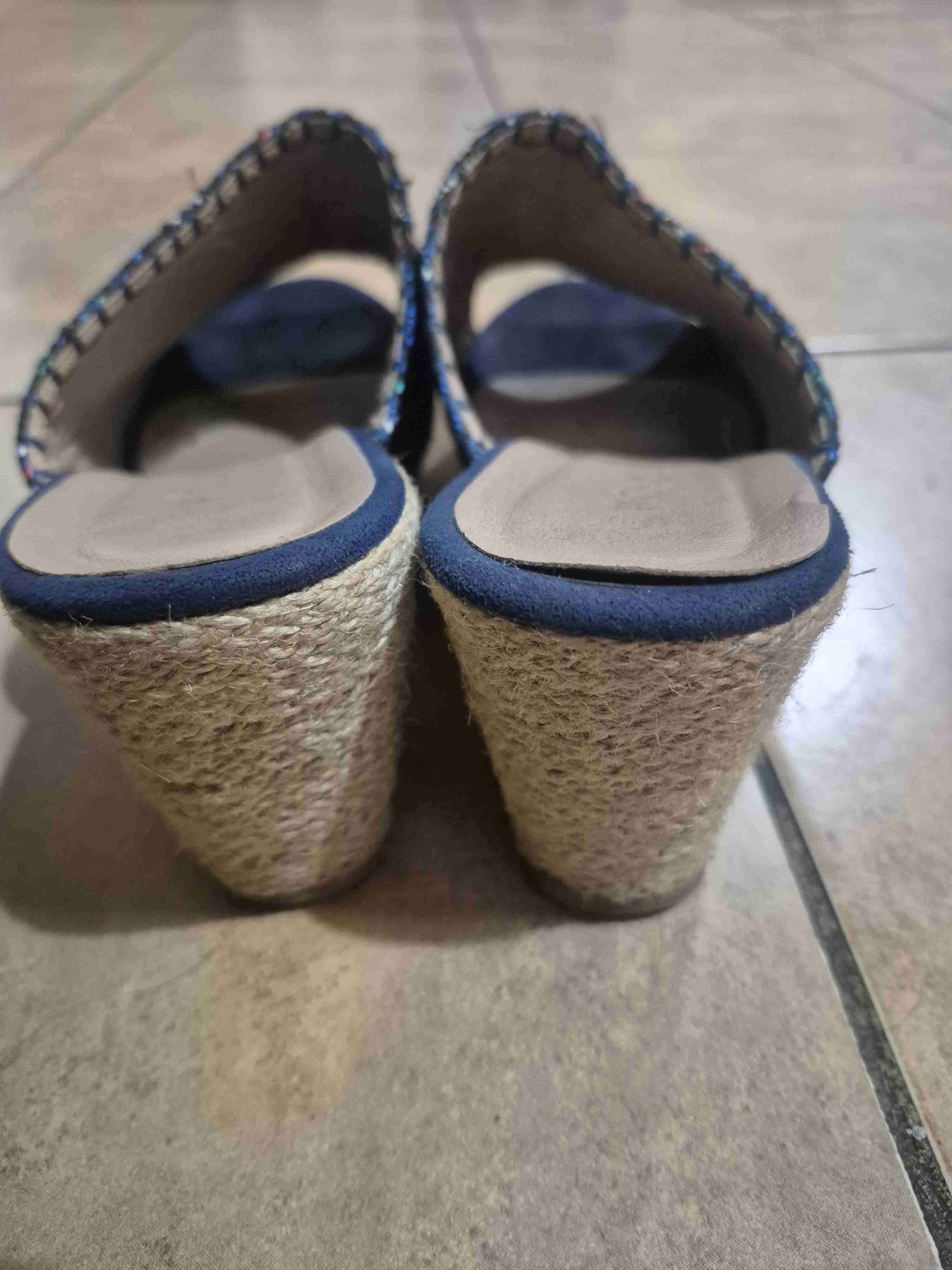 Sandalia/ tipo Mule, de plataforma. - miniatura 2