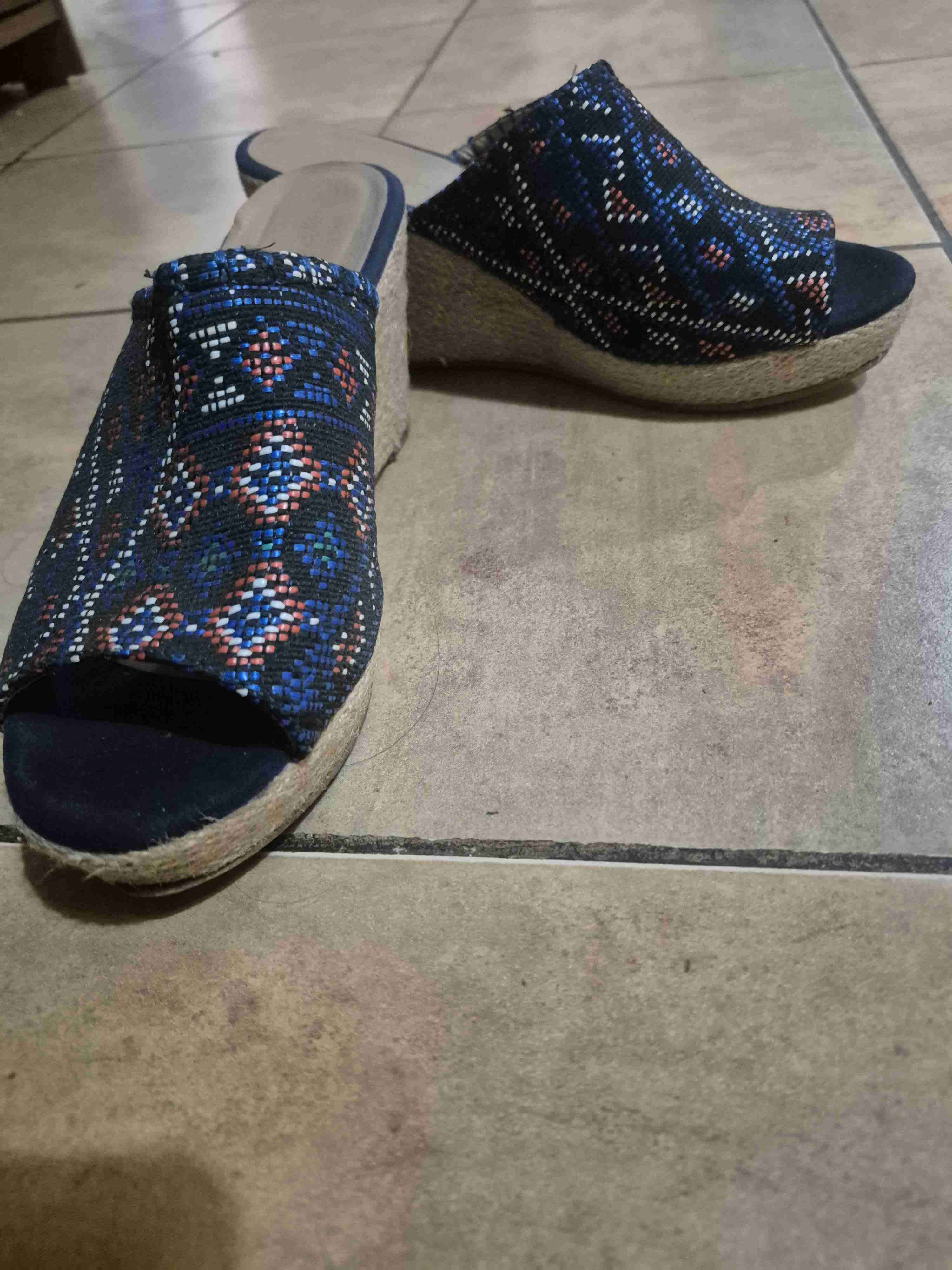 Sandalia/ tipo Mule, de plataforma. - miniatura 4