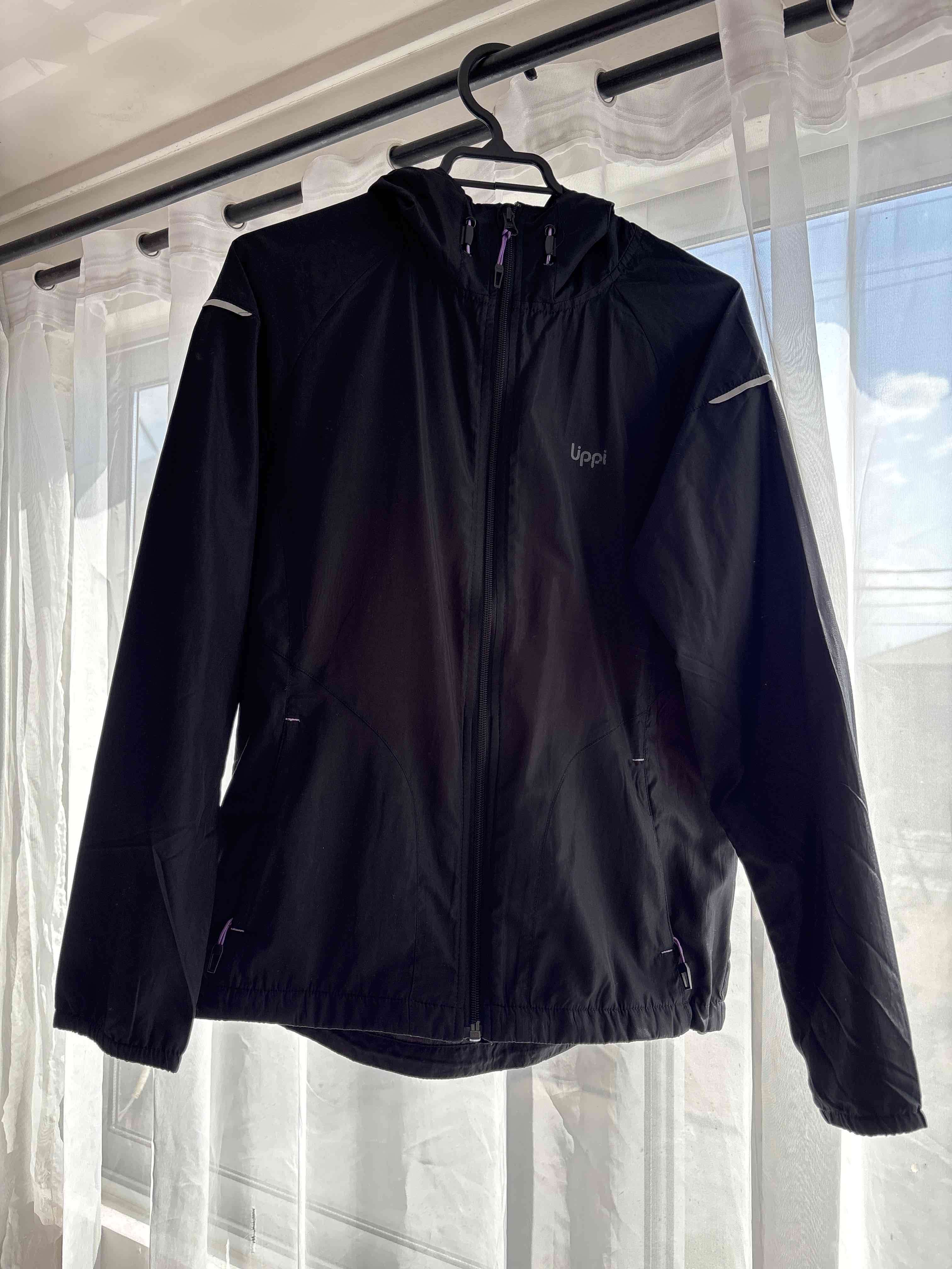 Corta viento  negra Lippi modelo pakaré - miniatura 1