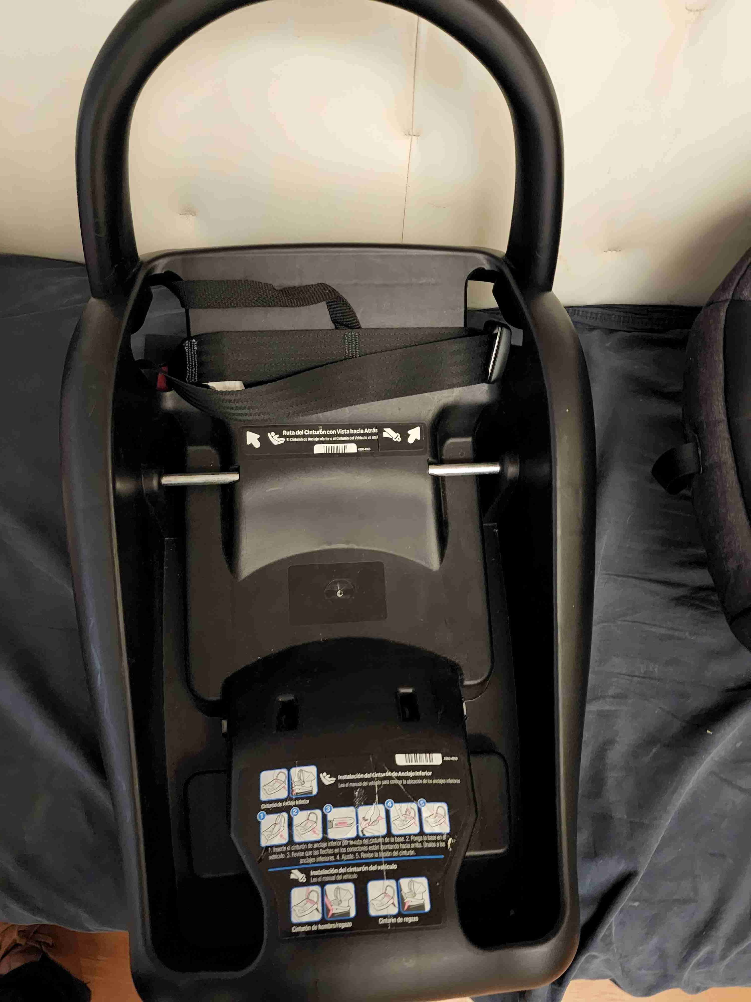 Base de seguridad para silla de auto - miniatura 1