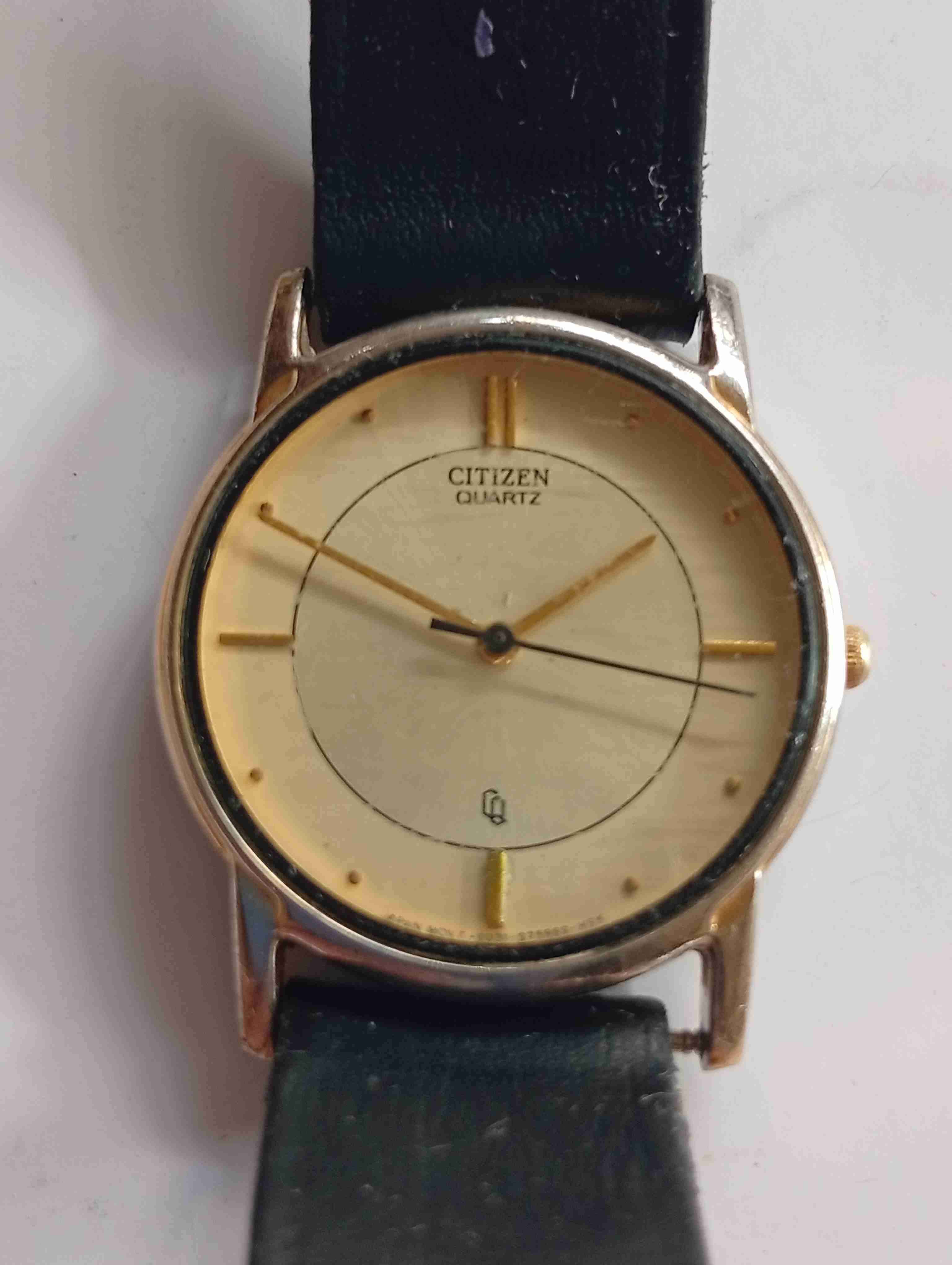 Reloj Citizen Quartz dorado vintage funcionando - miniatura 1