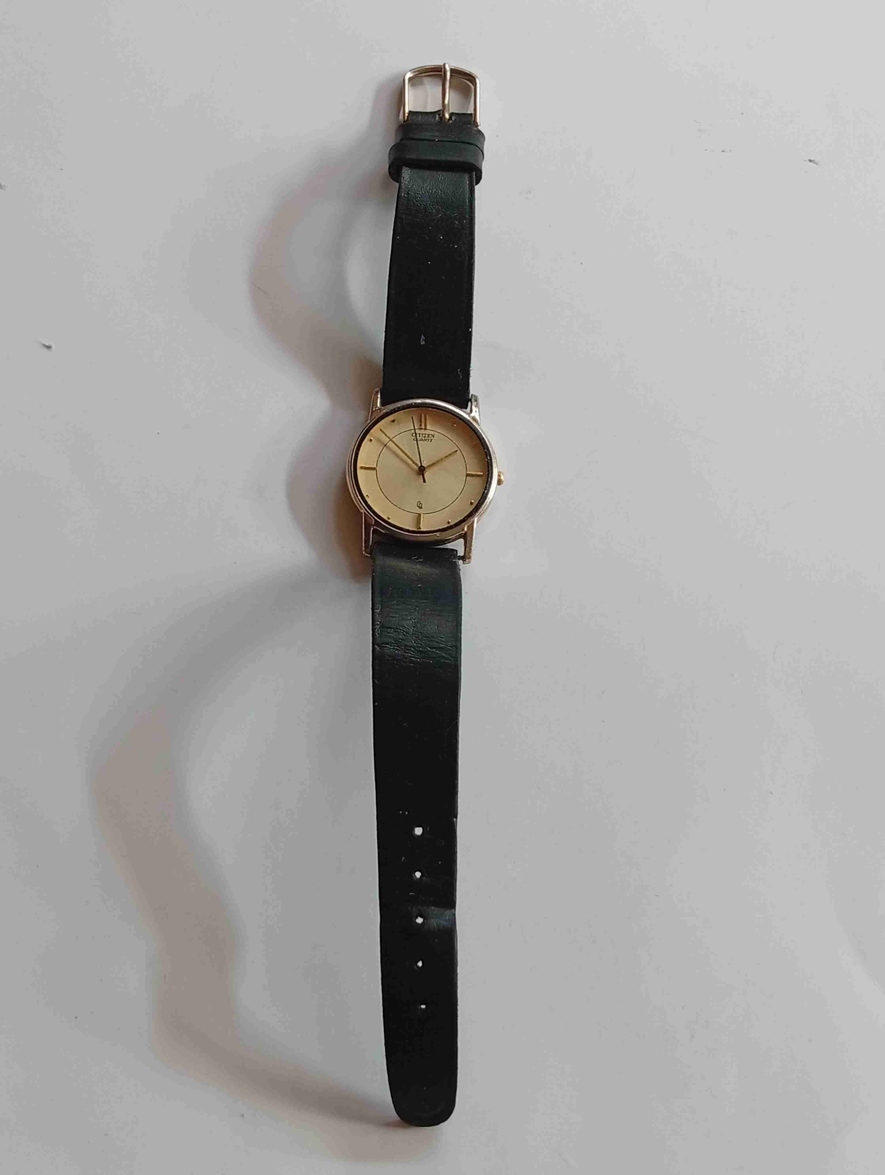 Reloj Citizen Quartz dorado vintage funcionando - miniatura 5