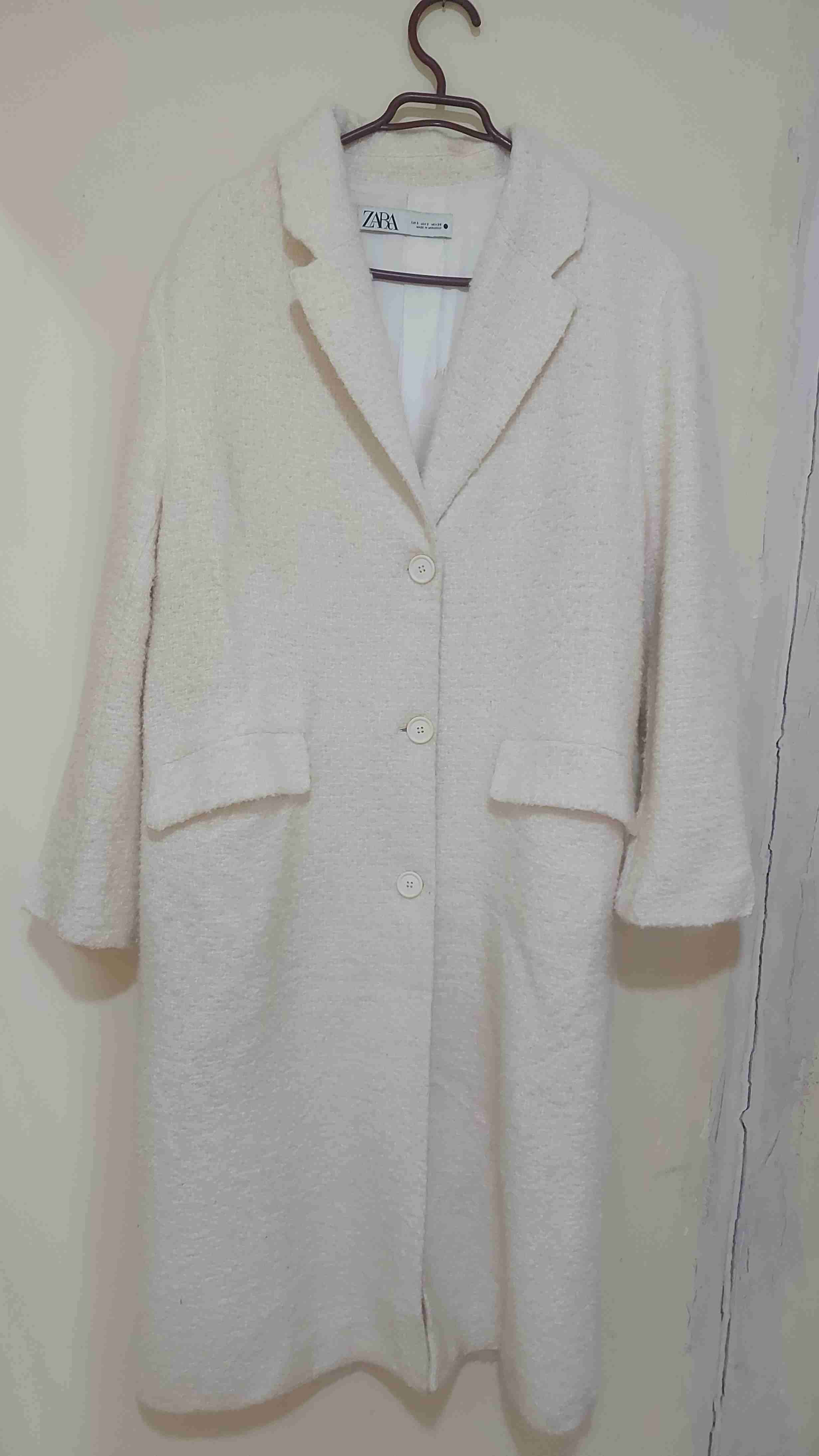 Abrigo blanco invierno de mujer, ZARA - miniatura 4