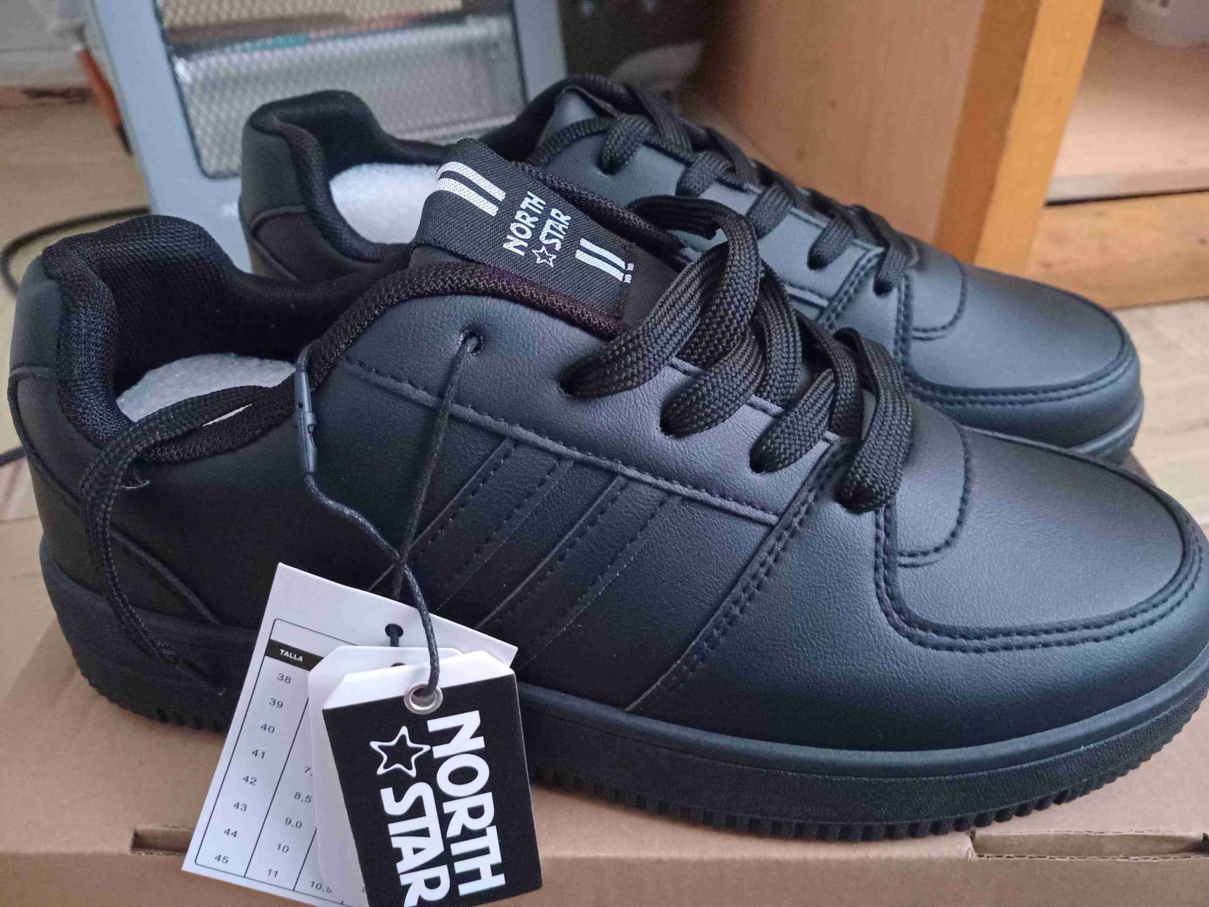 Zapatillas negras North Star 42 - miniatura 1