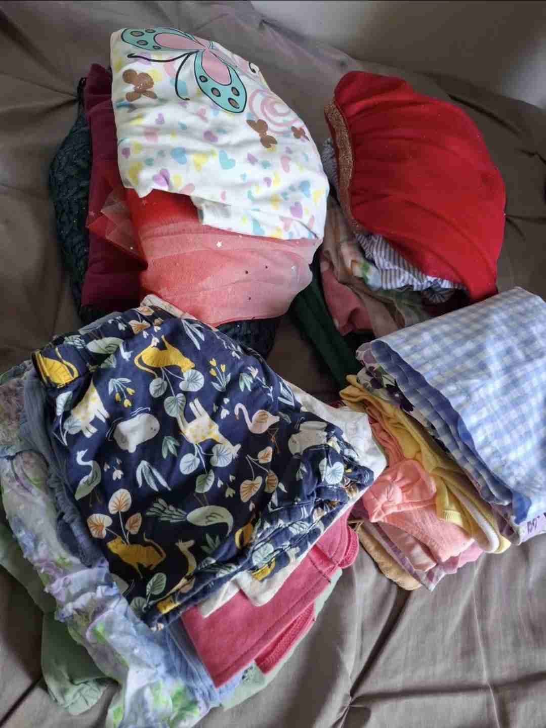 Lote de ropa niña 3-4 años (28 prendas) - miniatura 1