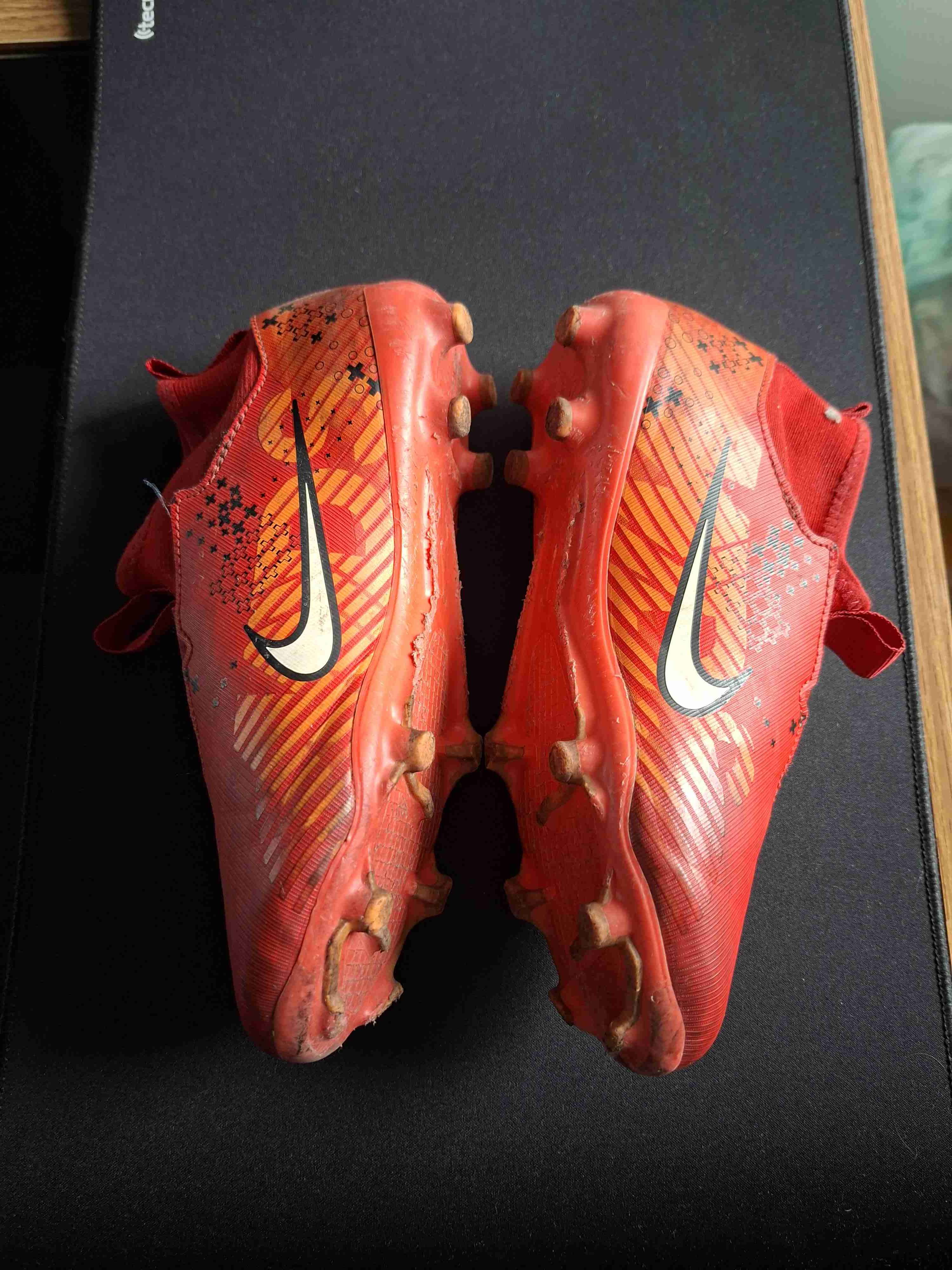 Zapatos deportivos rojos talle 3Y - miniatura 2