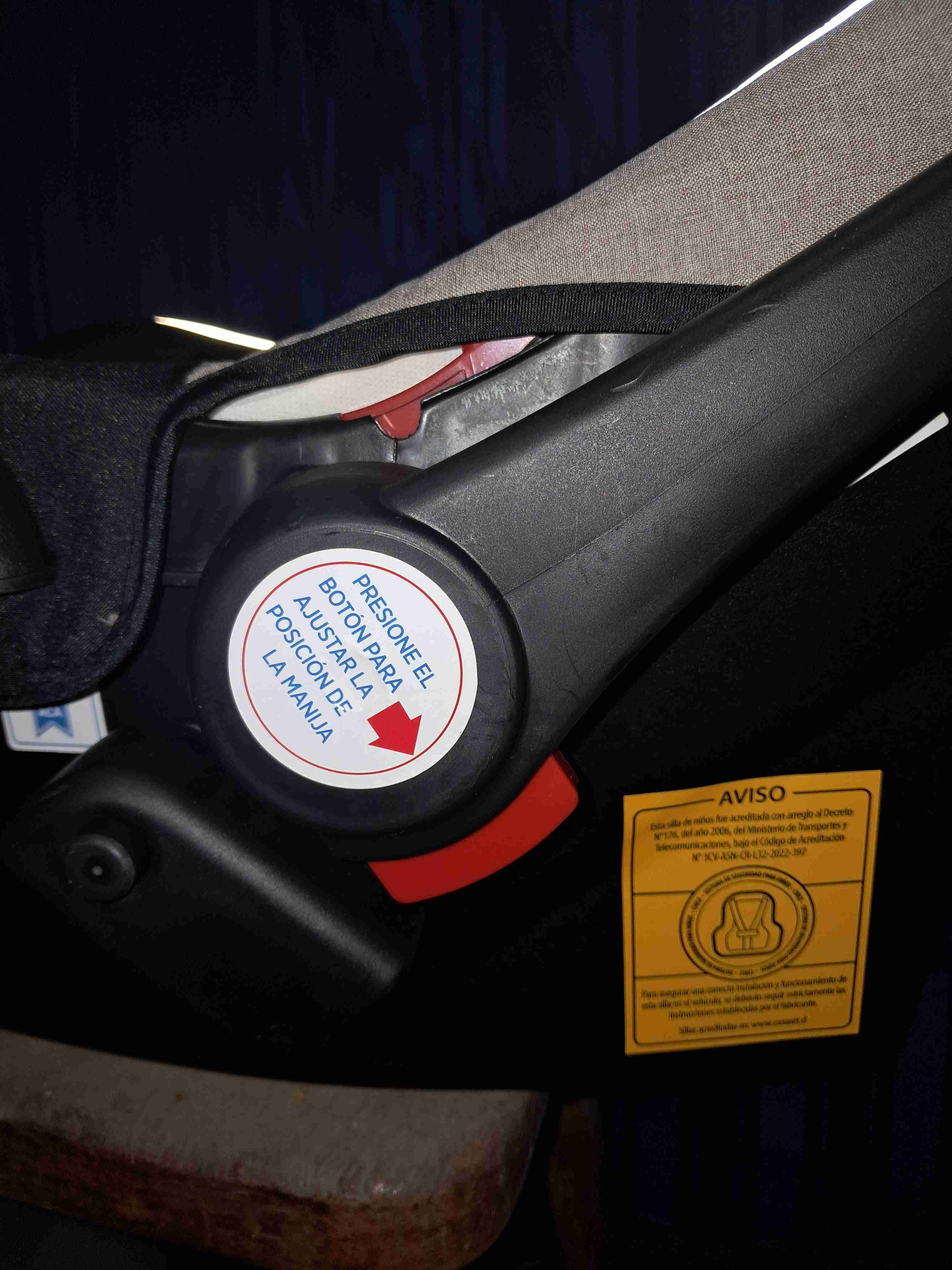 Silla de auto para bebé negra - miniatura 3