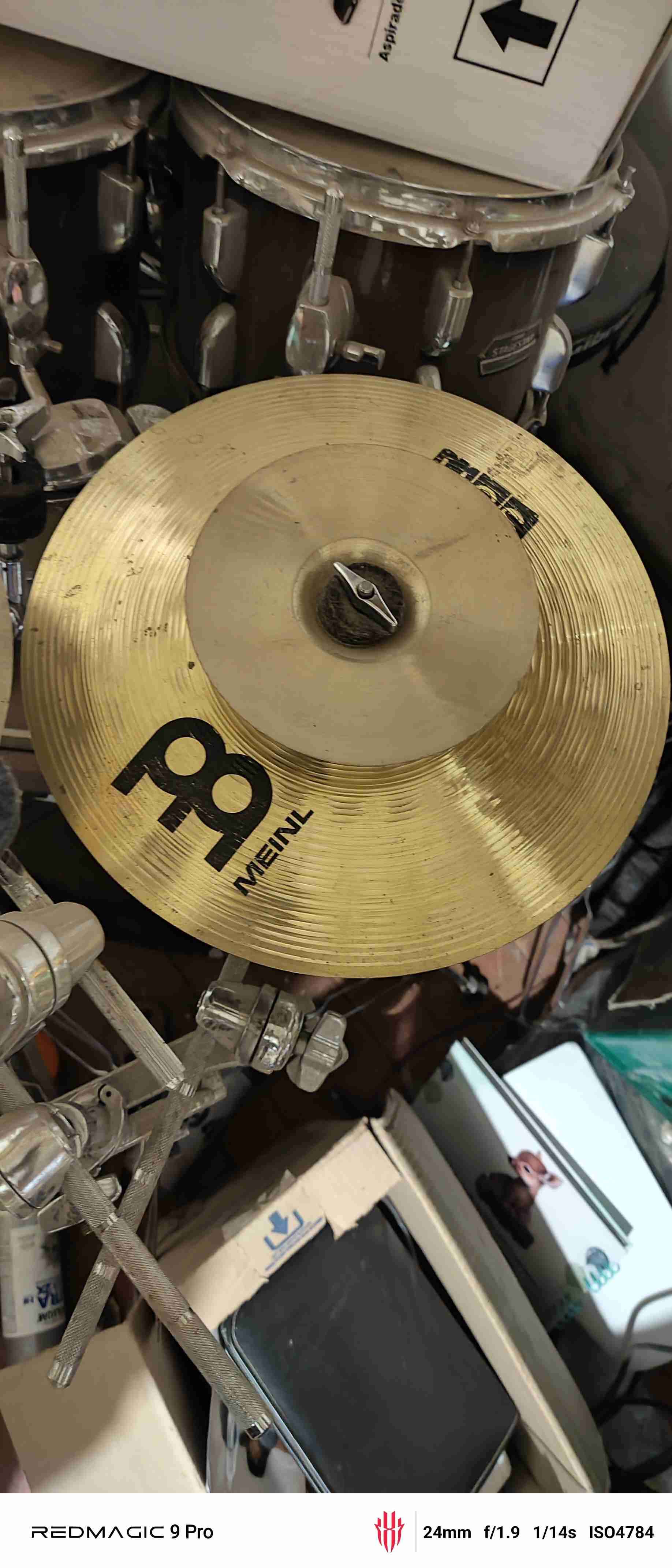 Platillo Meinl dorado para batería - miniatura 1