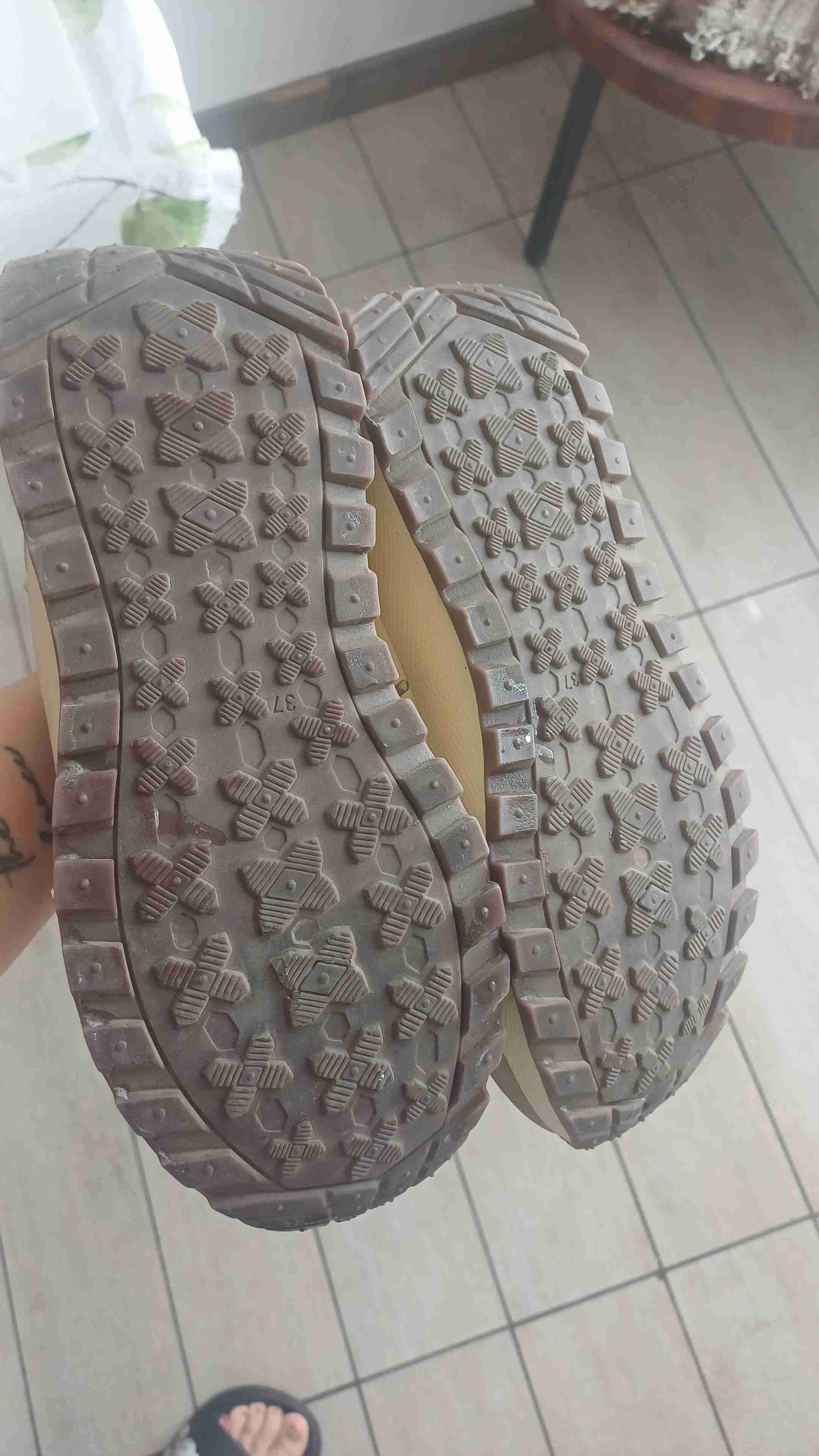 Zapatillas deportivas beige y burdeos - miniatura 2