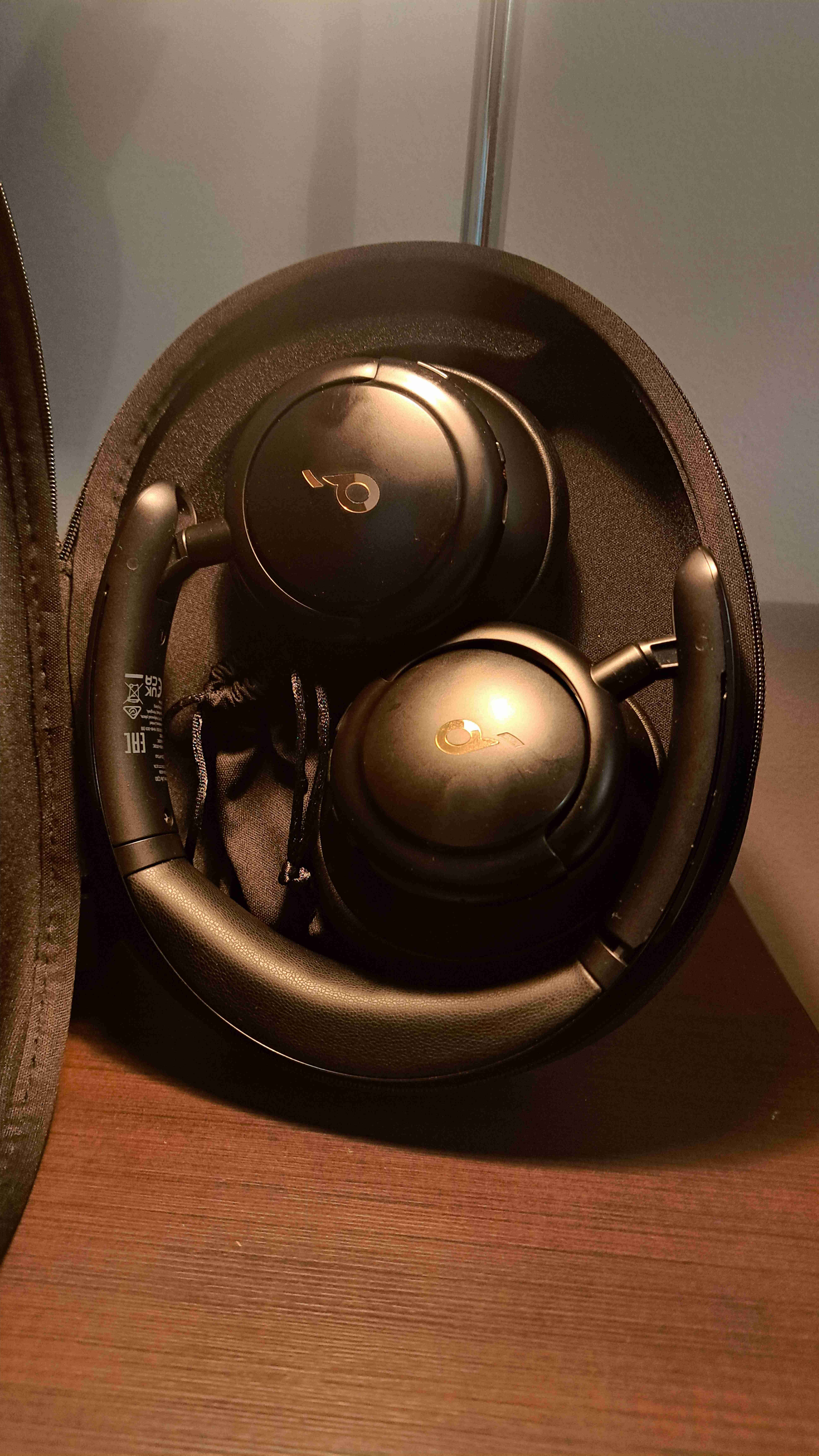 Auriculares over-ear negros - miniatura 4