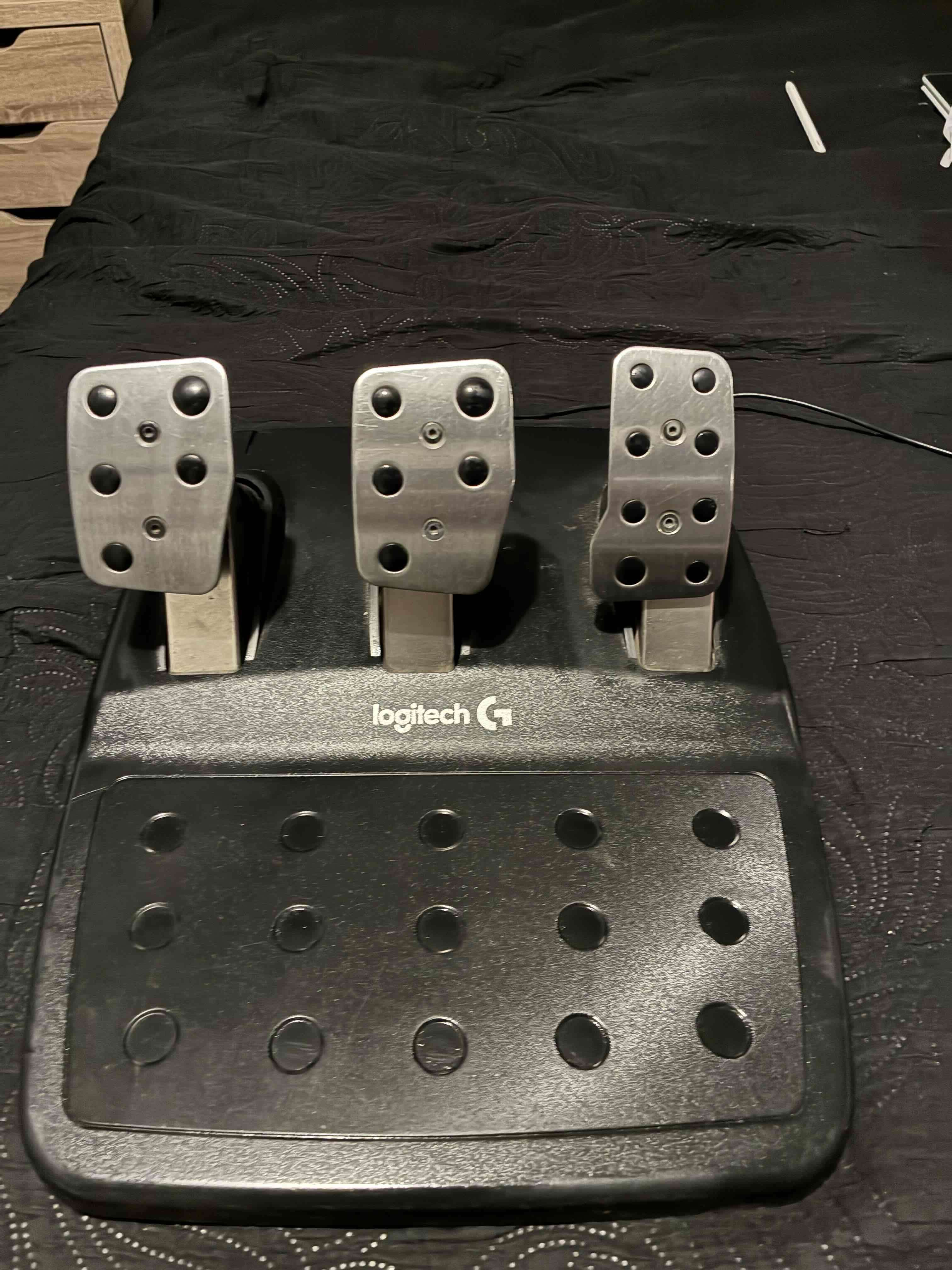 Volante y pedales logitech 920 - miniatura 3