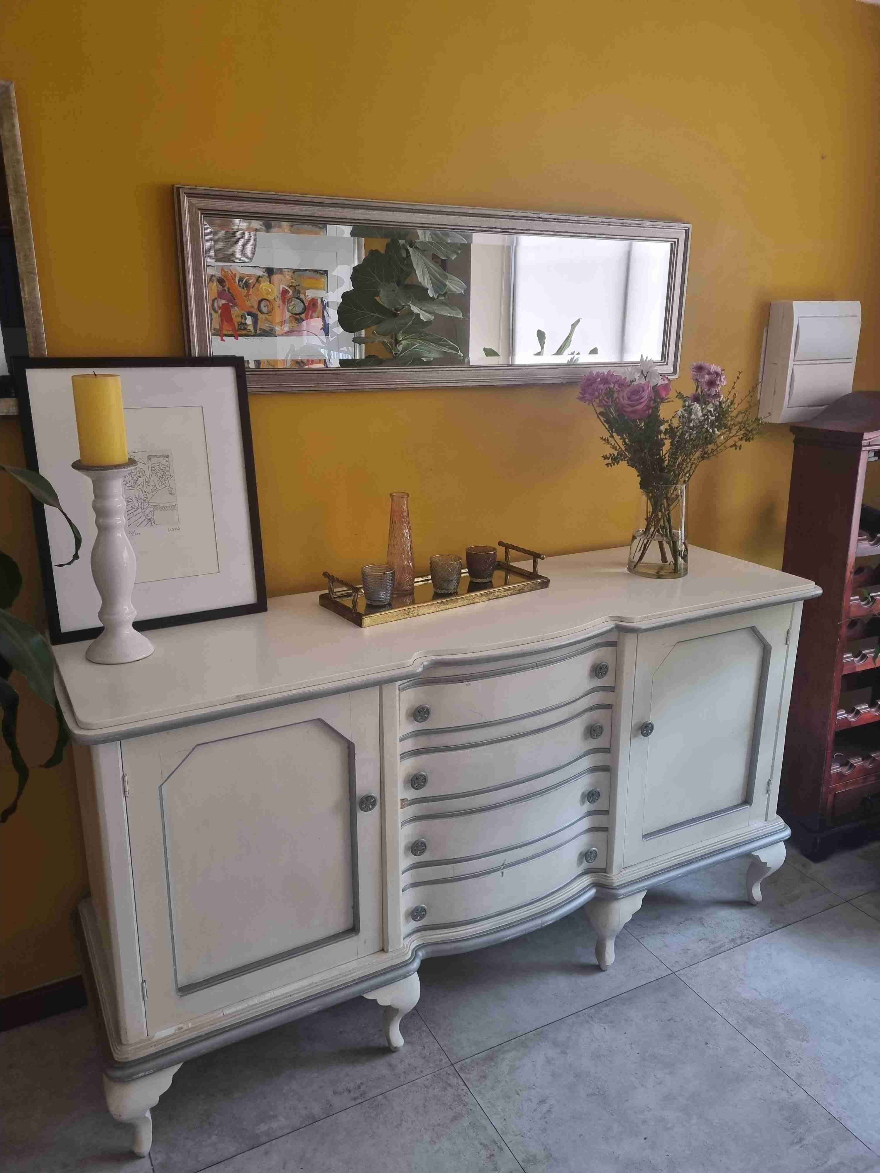 Buffet clásico blanco crema - miniatura 1