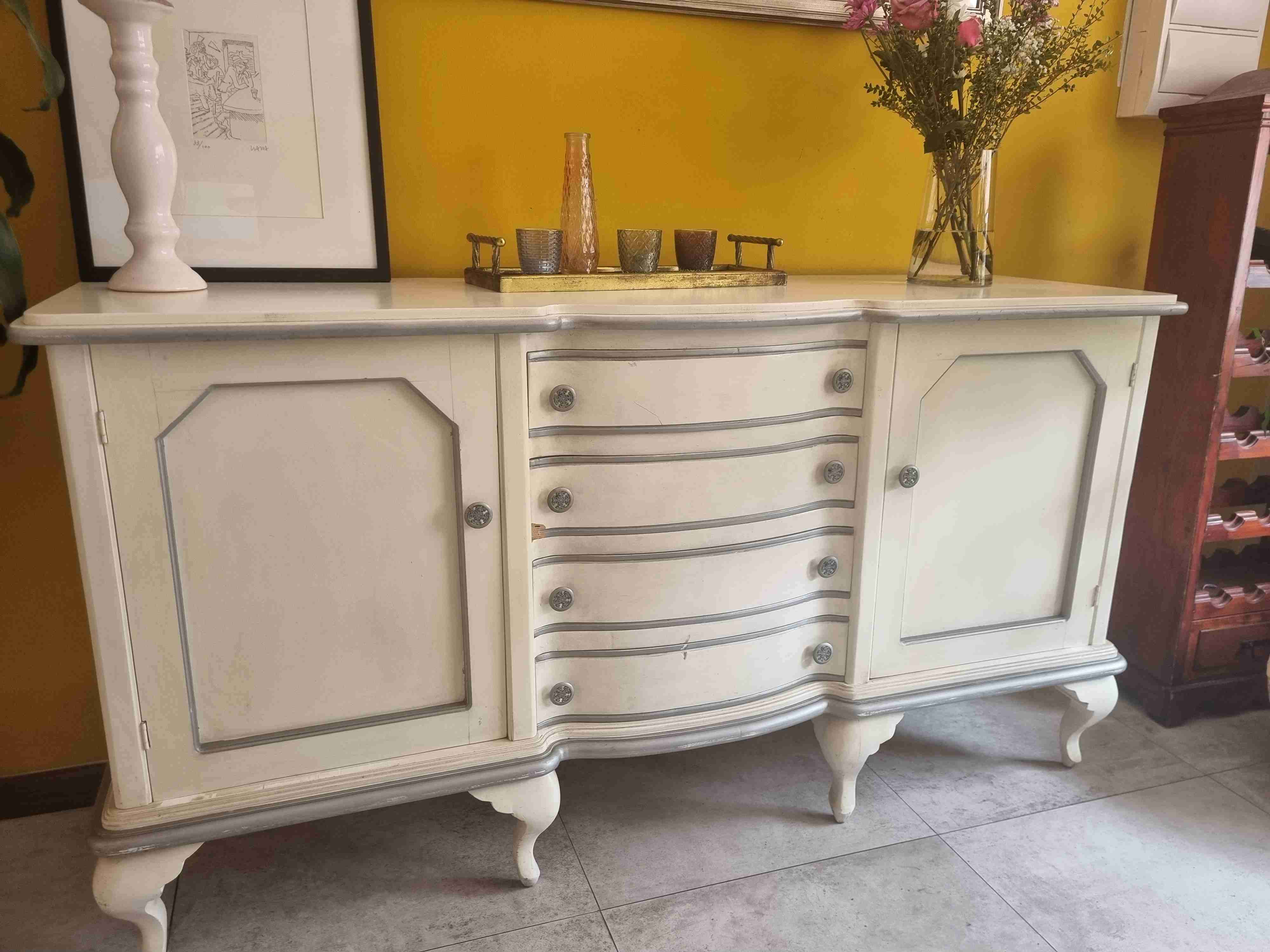 Buffet clásico blanco crema - miniatura 2