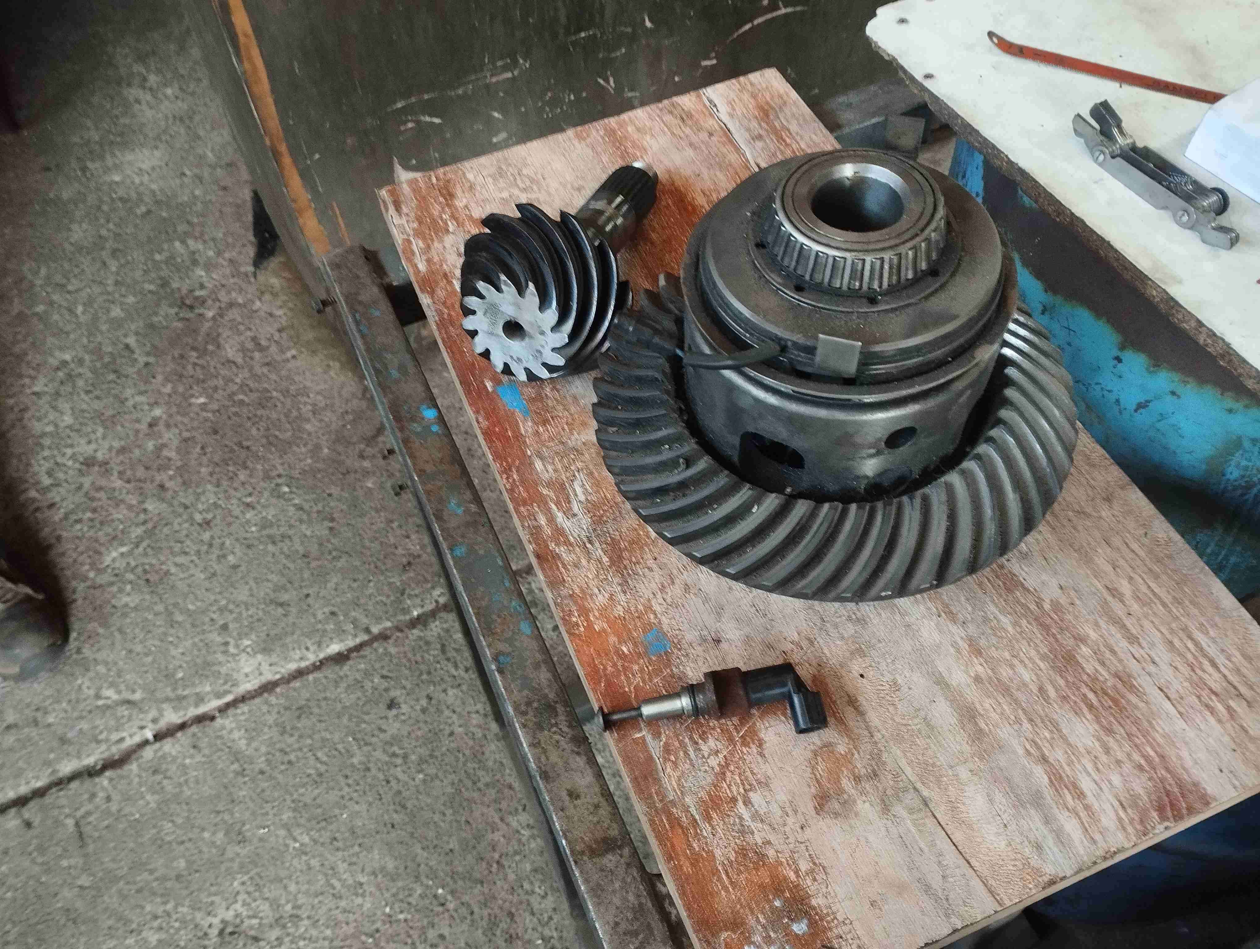 Diferencial trasero Toyota Hilux - miniatura 1