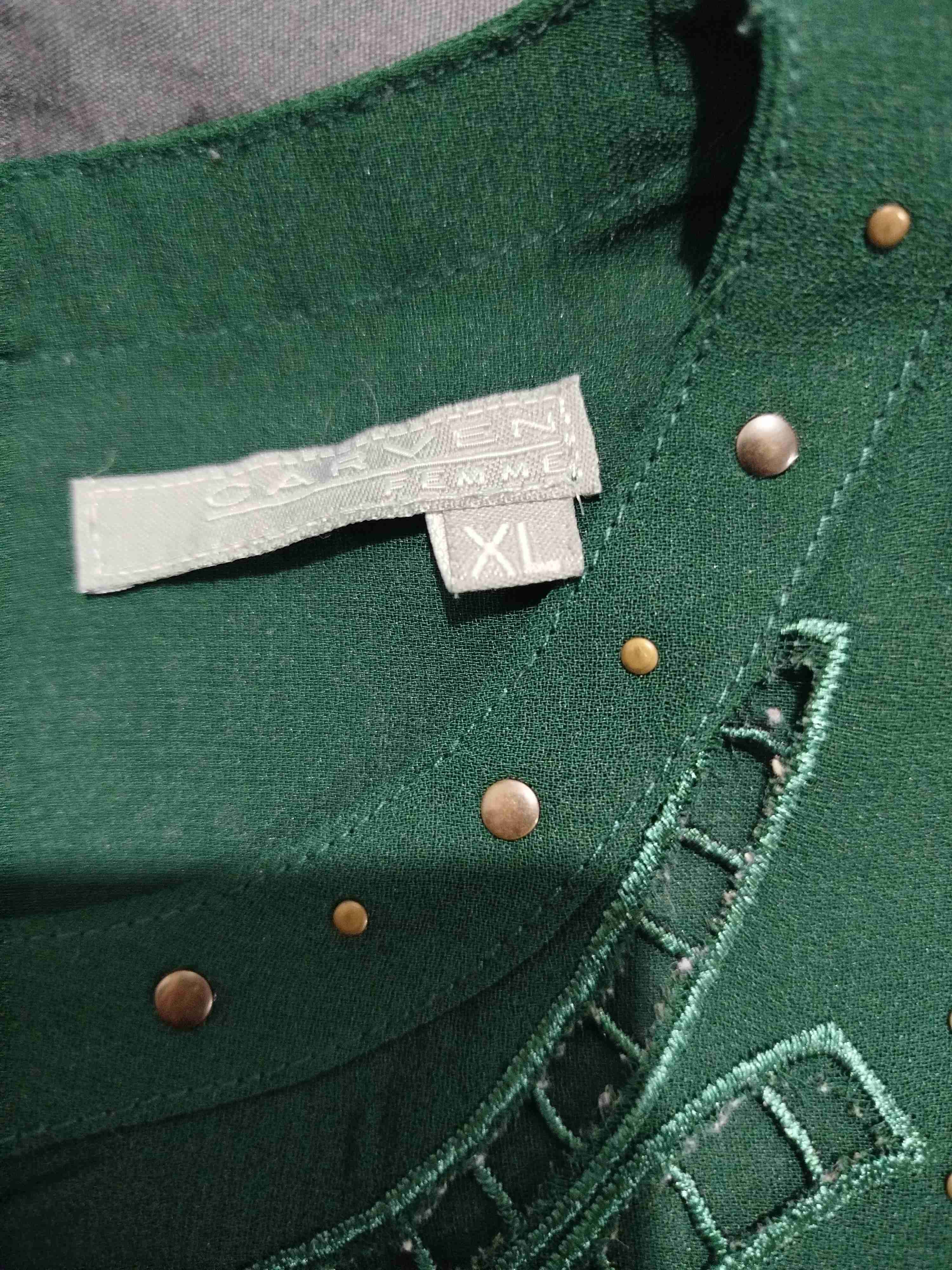 Polera verde con apliques - miniatura 4