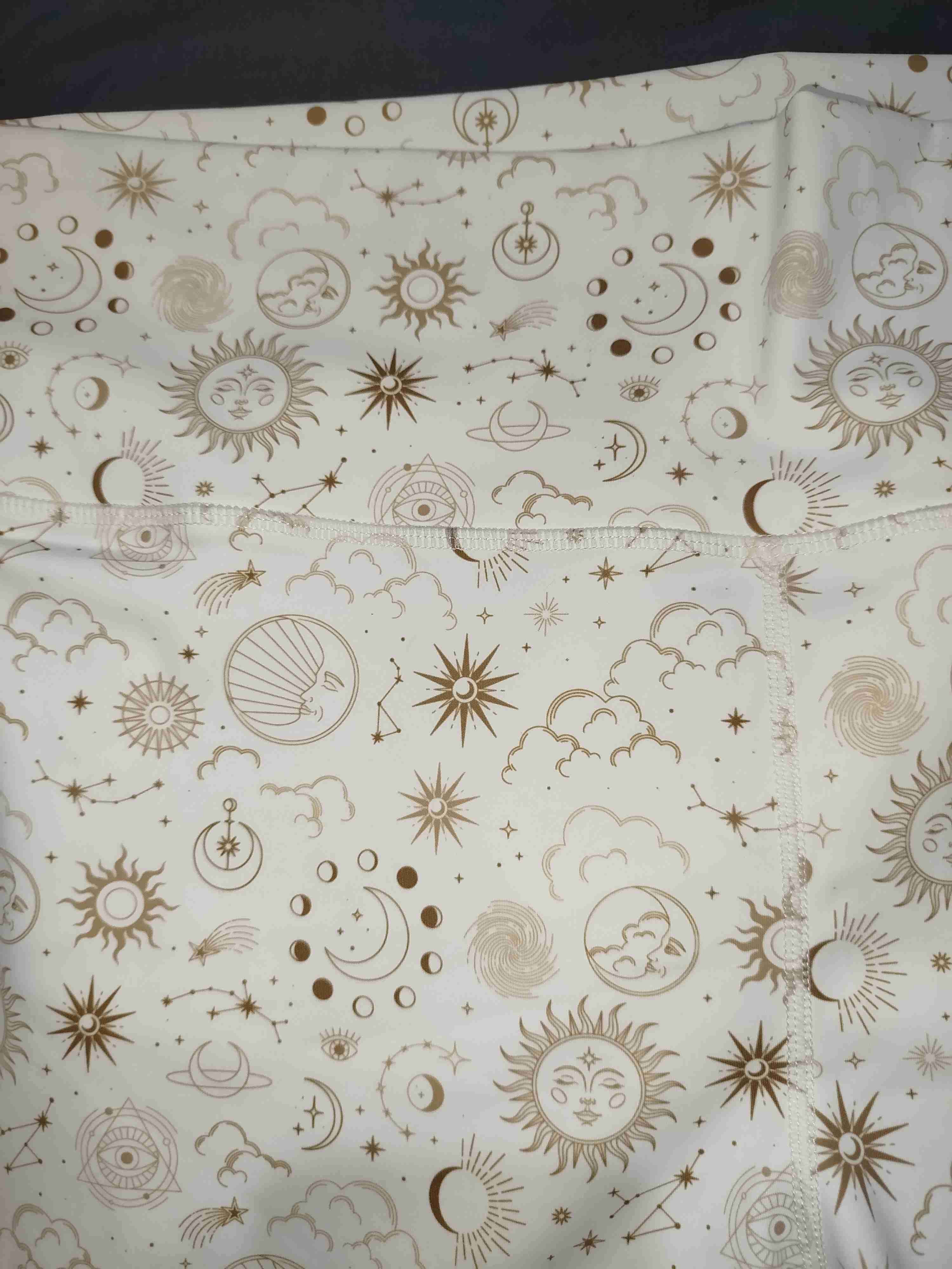 Shorts con patrón estelar blanco - miniatura 2