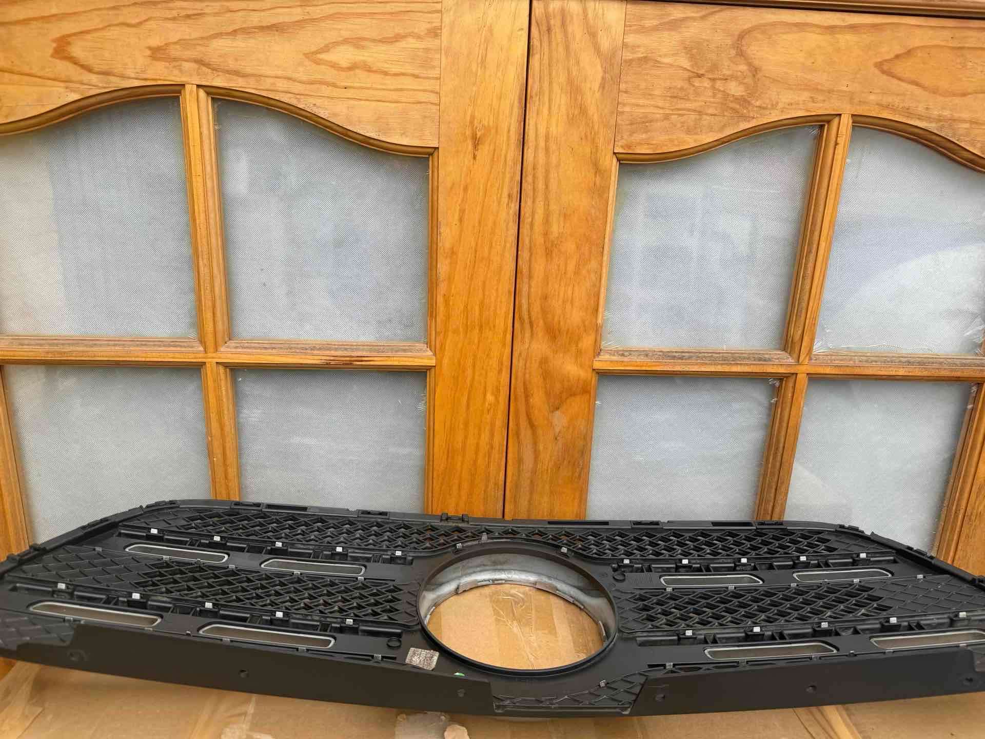 Parrilla frontal para Mercedes Benz  clase X - miniatura 4