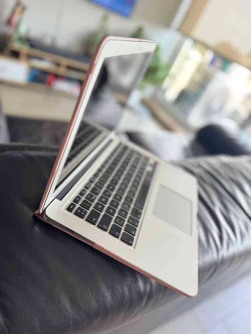 MacBook Air mint condition - miniatura 5