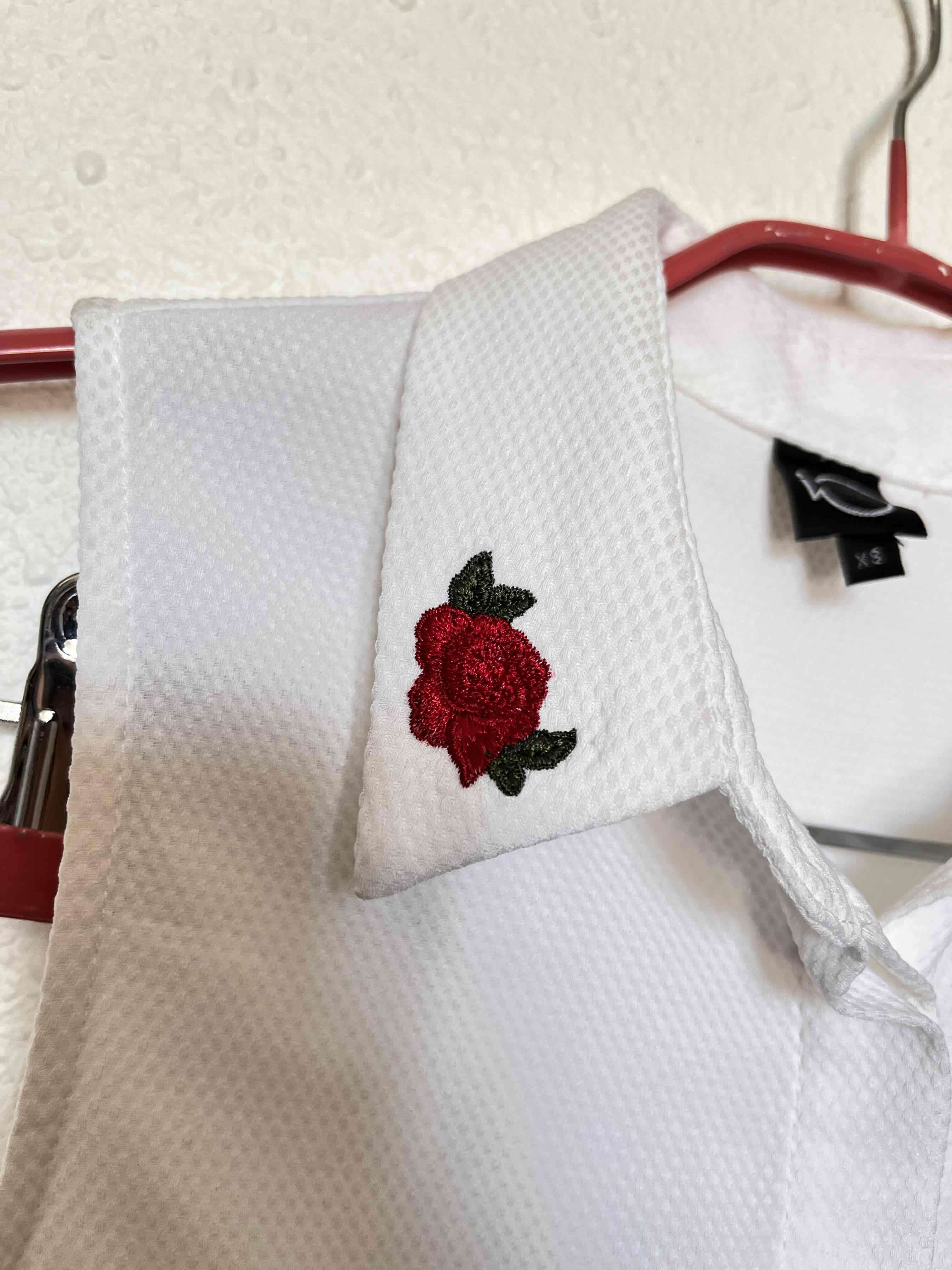 Blusa blanca iO talla XS nueva - miniatura 4