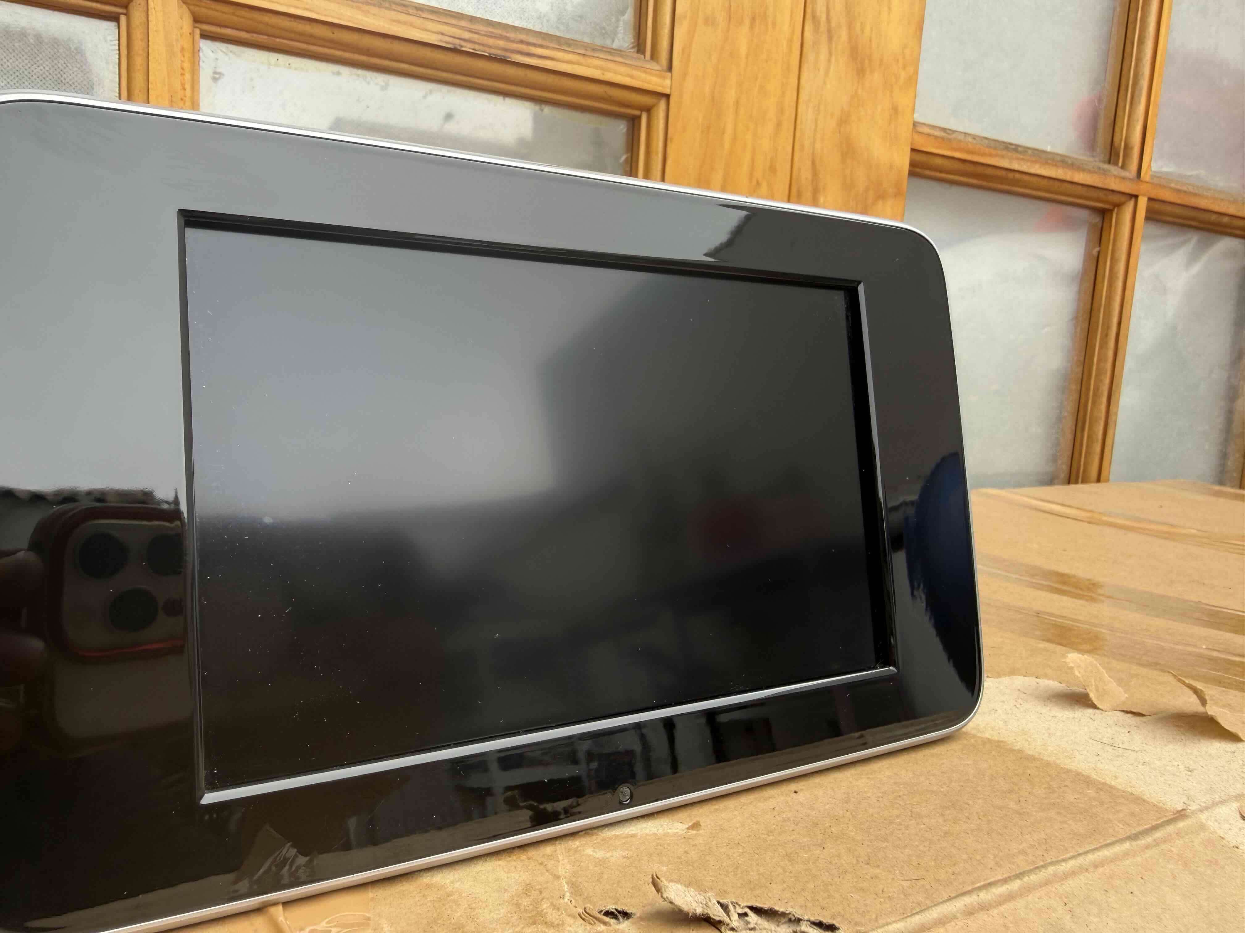 Pantalla multimedia digital Mercedes Benz - miniatura 4