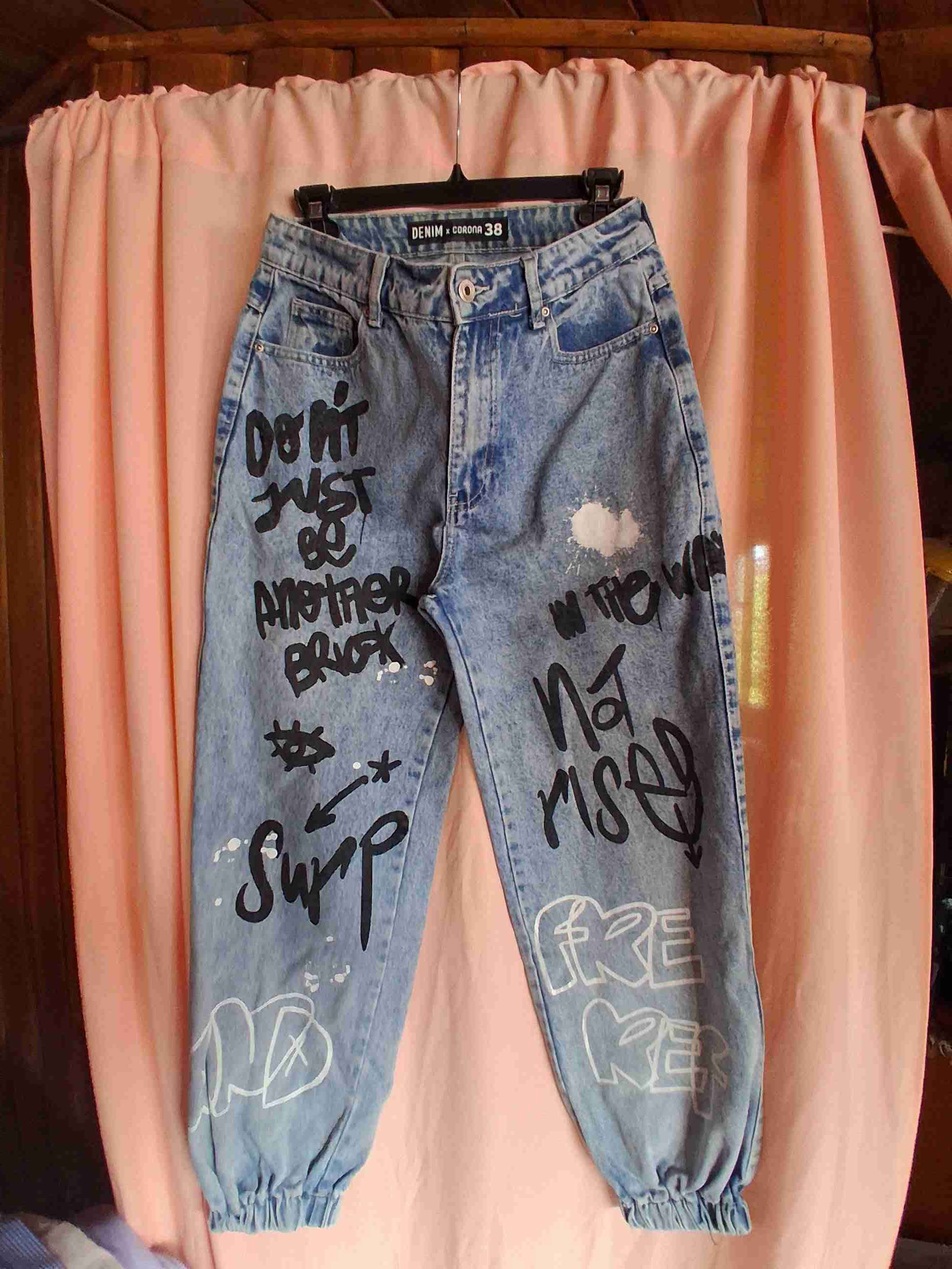 Chaqueta morada con capucha - miniatura 2