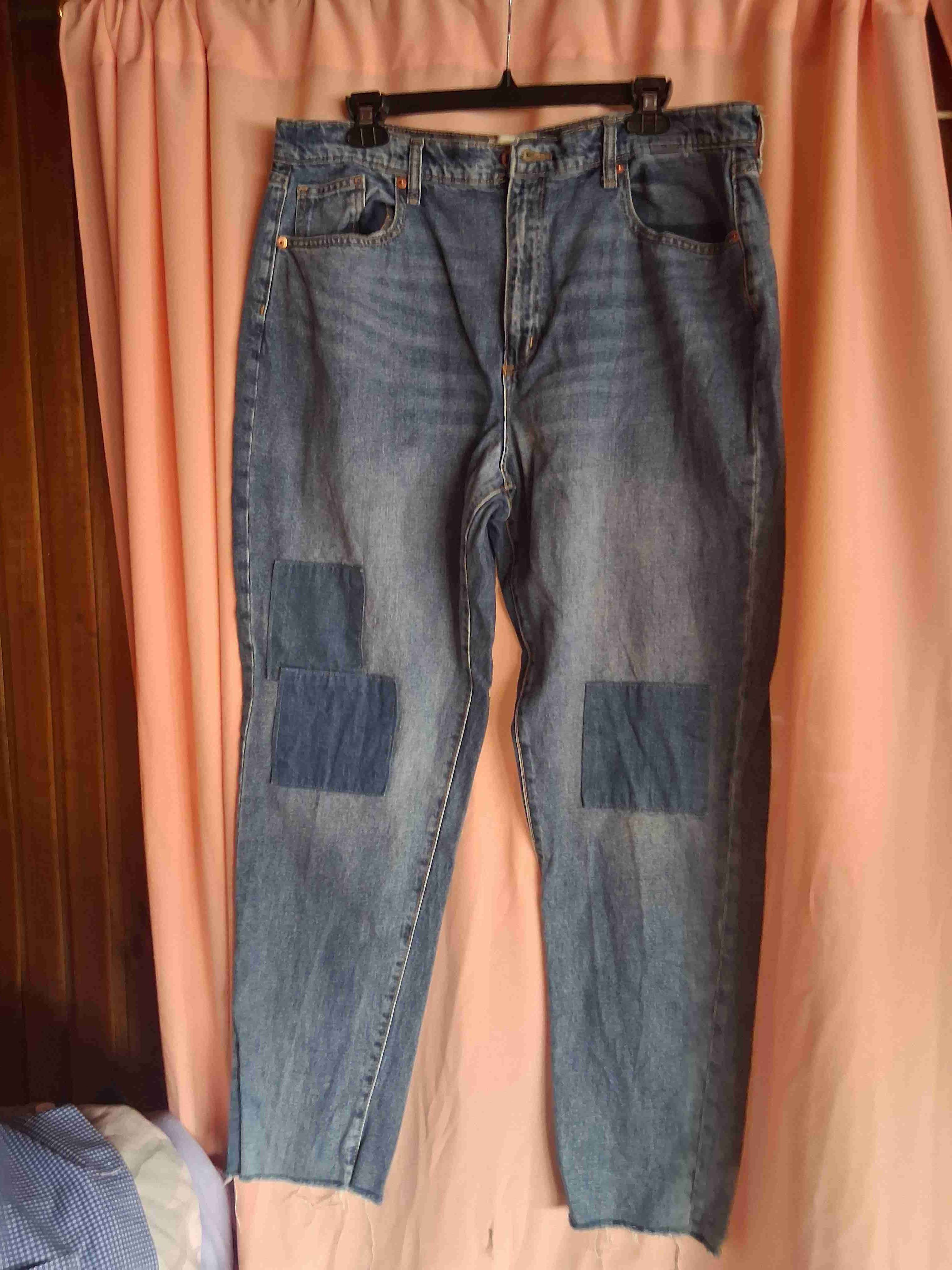 Chaqueta morada con capucha - miniatura 6