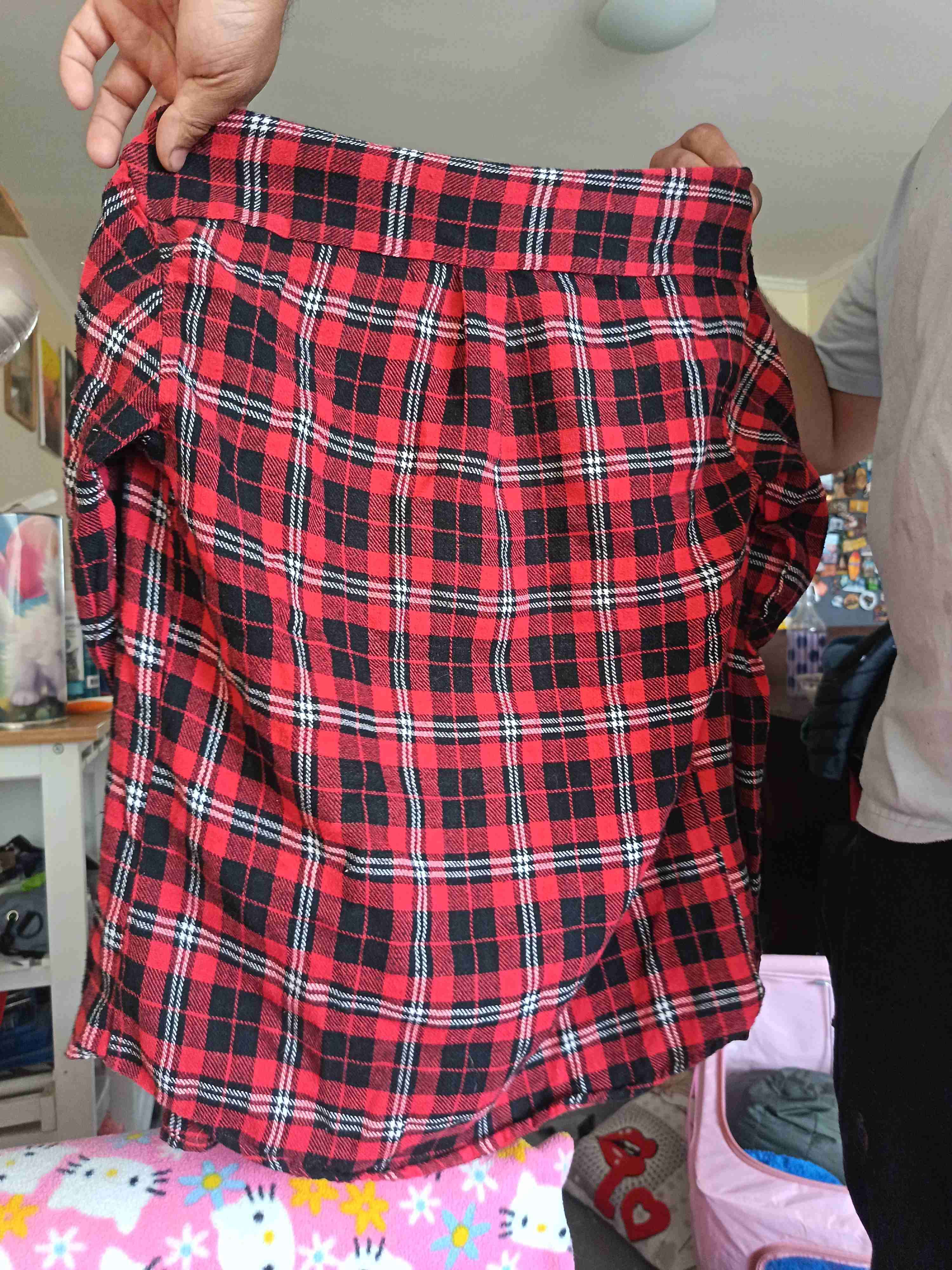 Camisa a cuadros roja y negra - miniatura 2