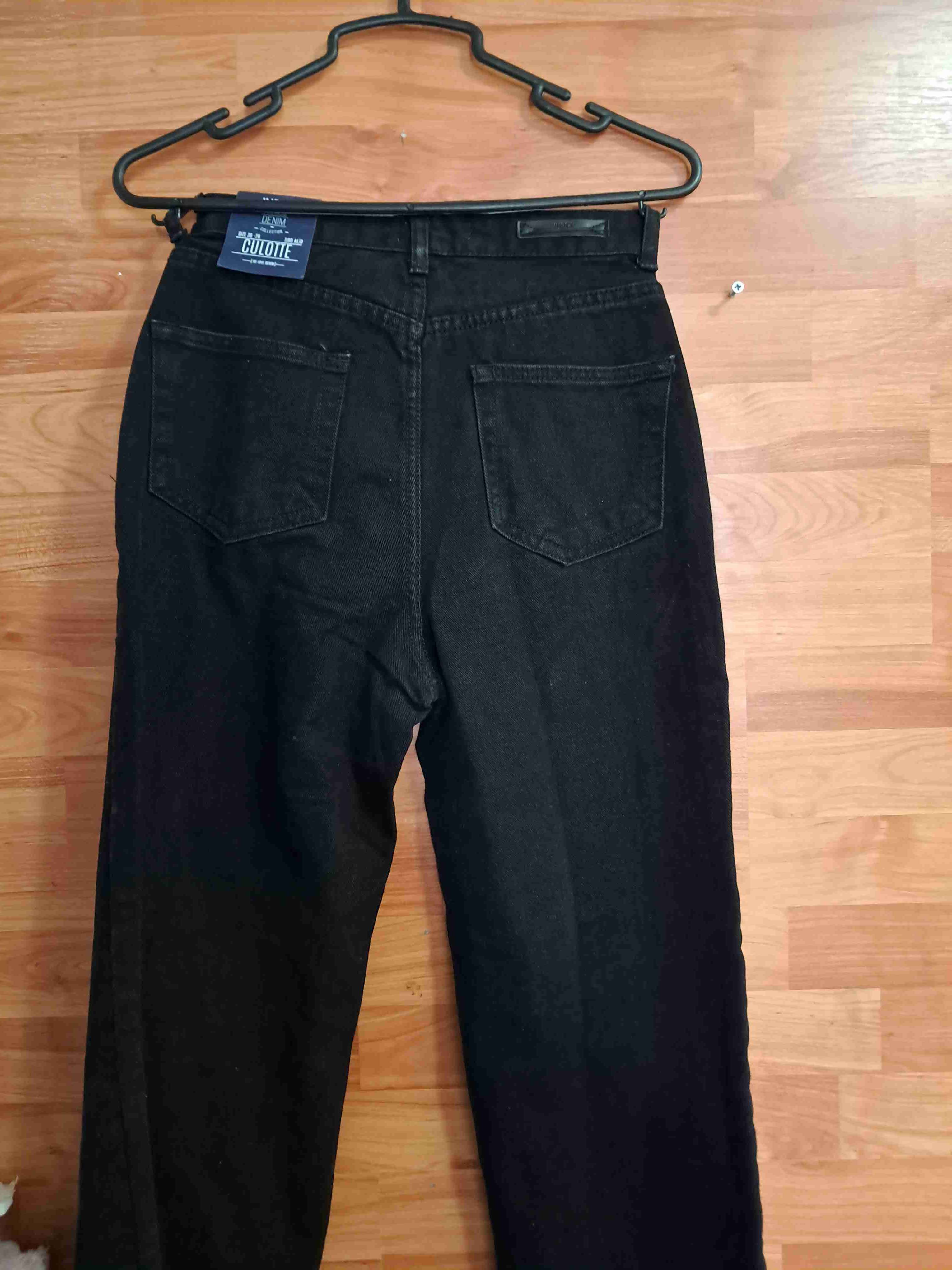 Jeans negros de corte recto - miniatura 2