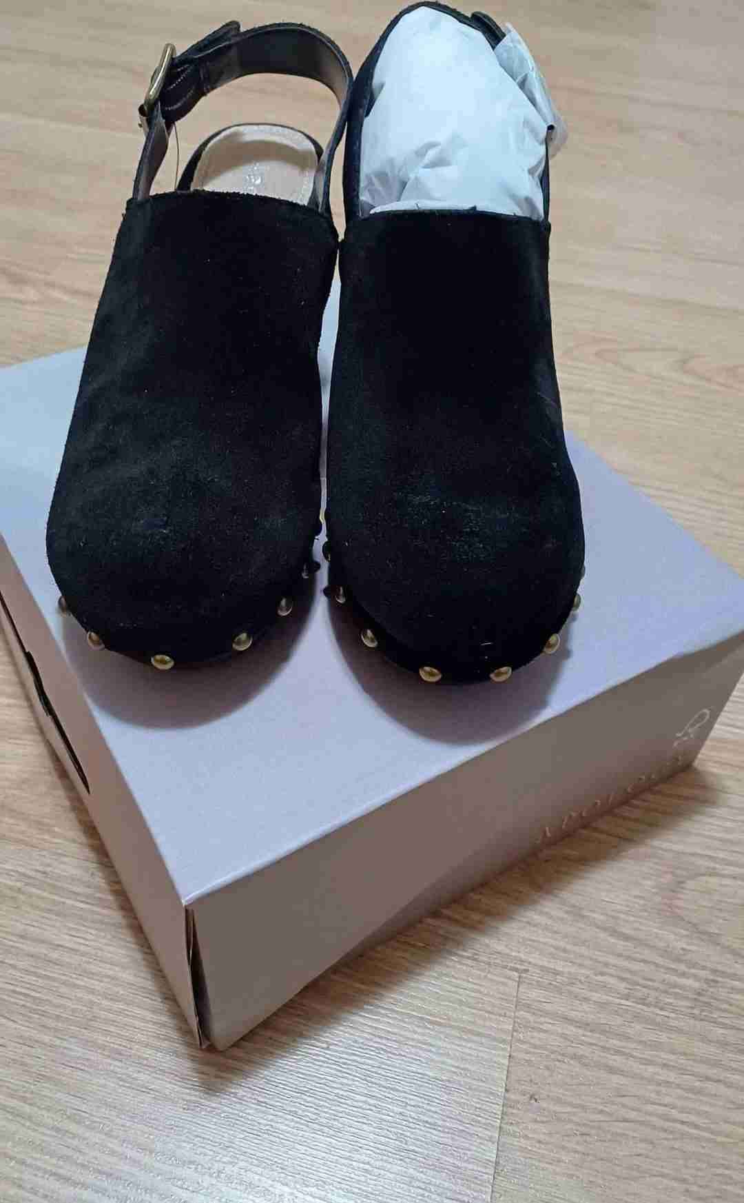 Zuecos marrones con tacón - miniatura 3